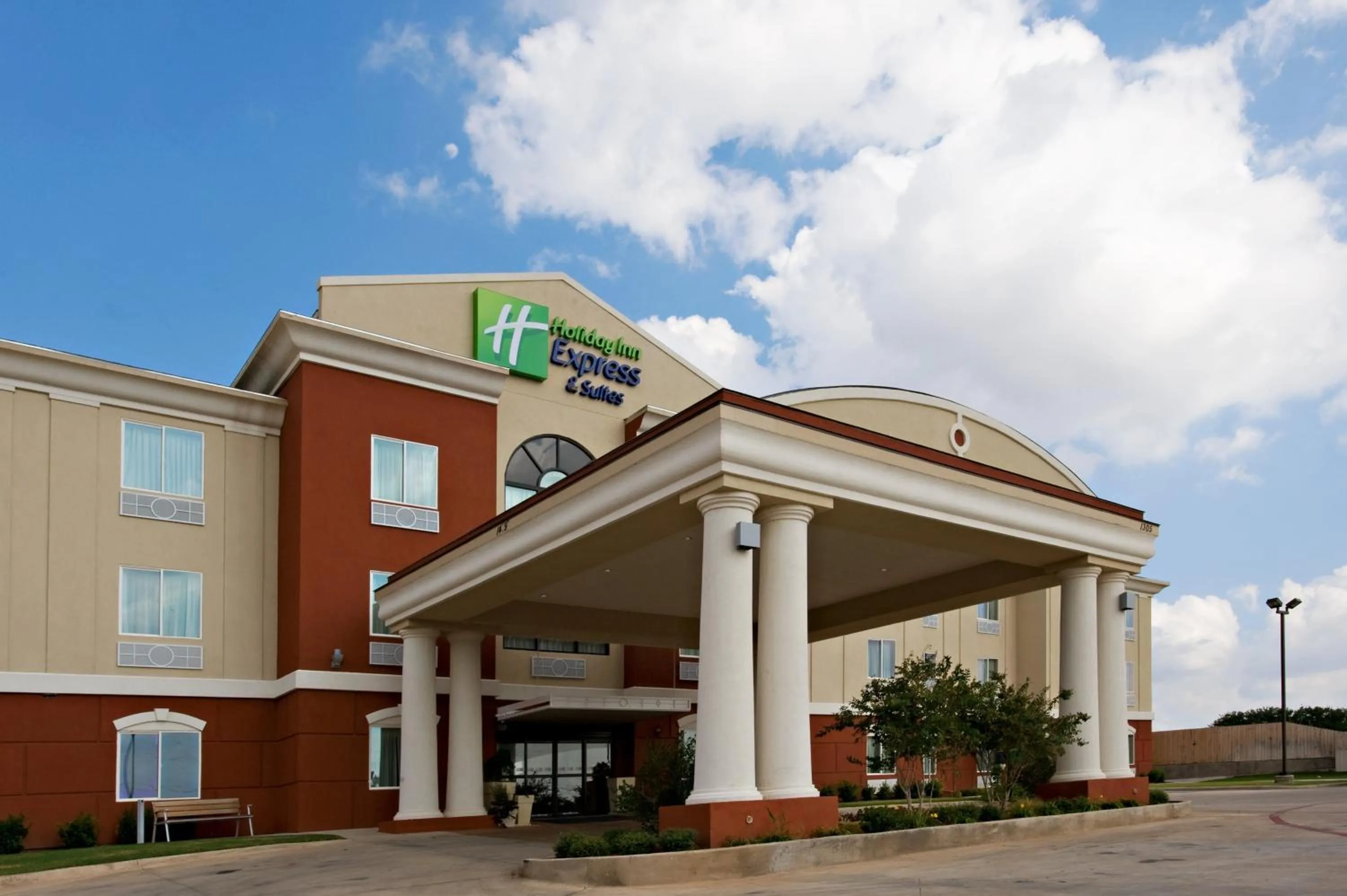 Property building in Holiday Inn Express and Suites Snyder by IHG