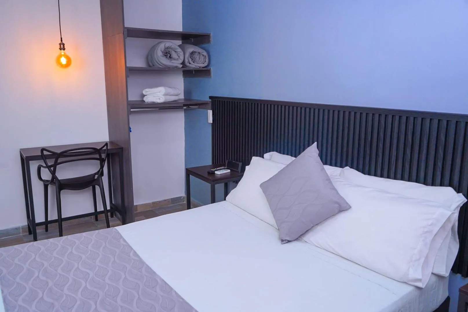 Bed in Hotel Palmas del Estadio