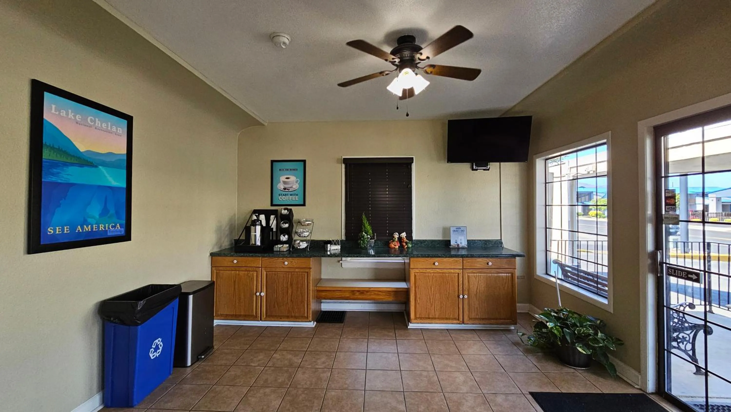 Breakfast in Travelodge by Wyndham Wenatchee