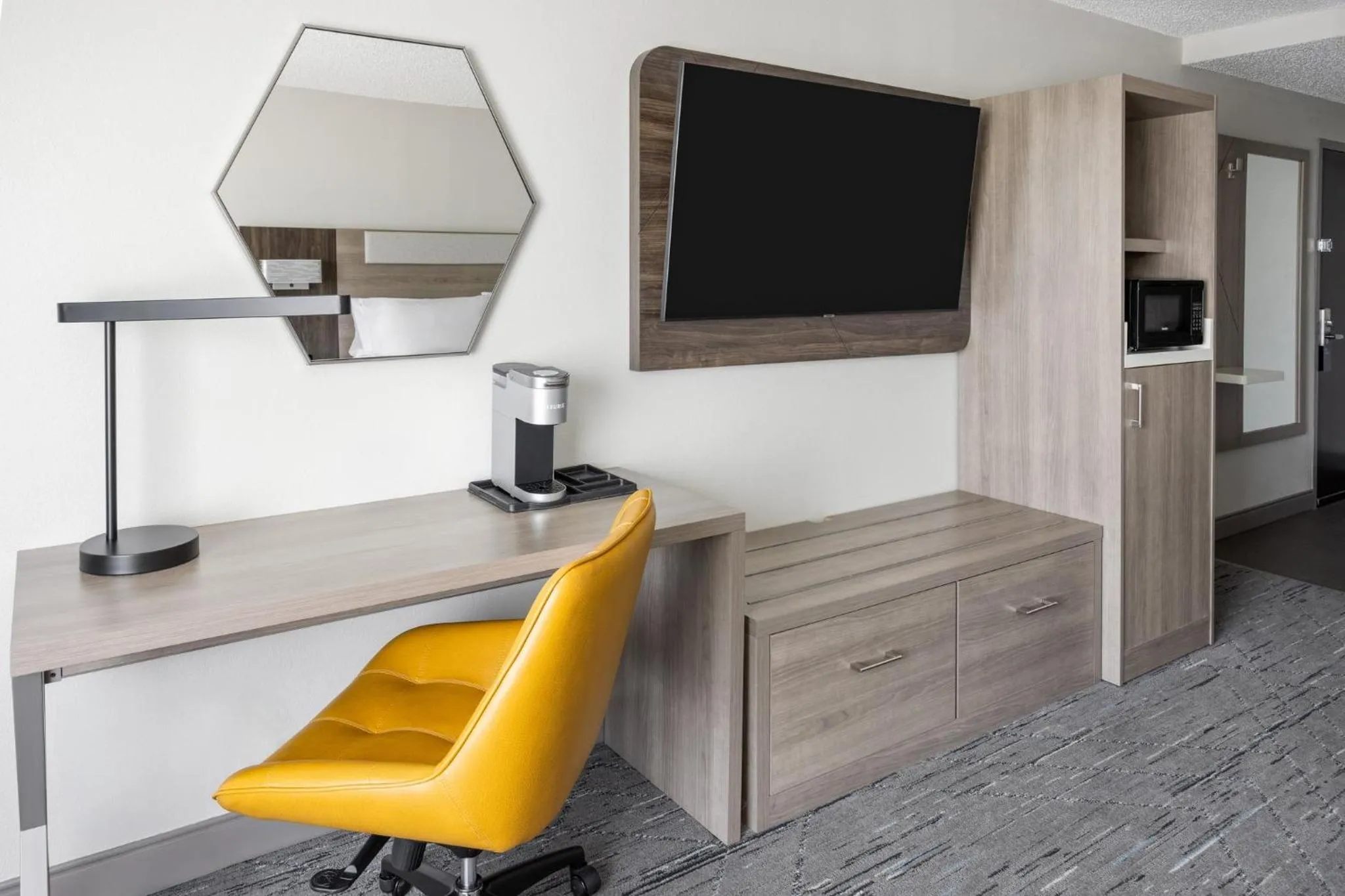 Photo of the whole room in Holiday Inn Express and Suites Newberry by IHG