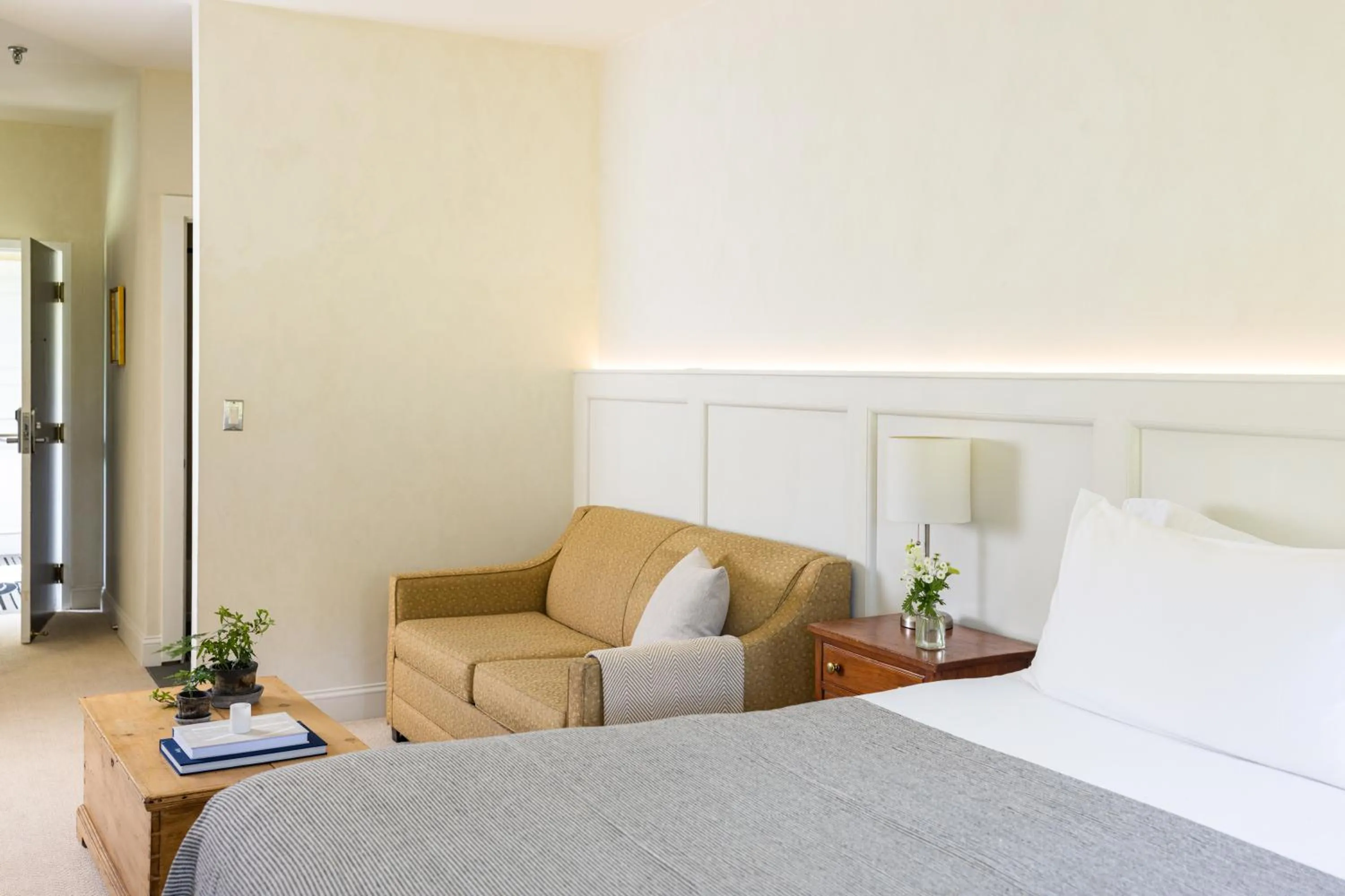 Bed in The Litchfield Inn