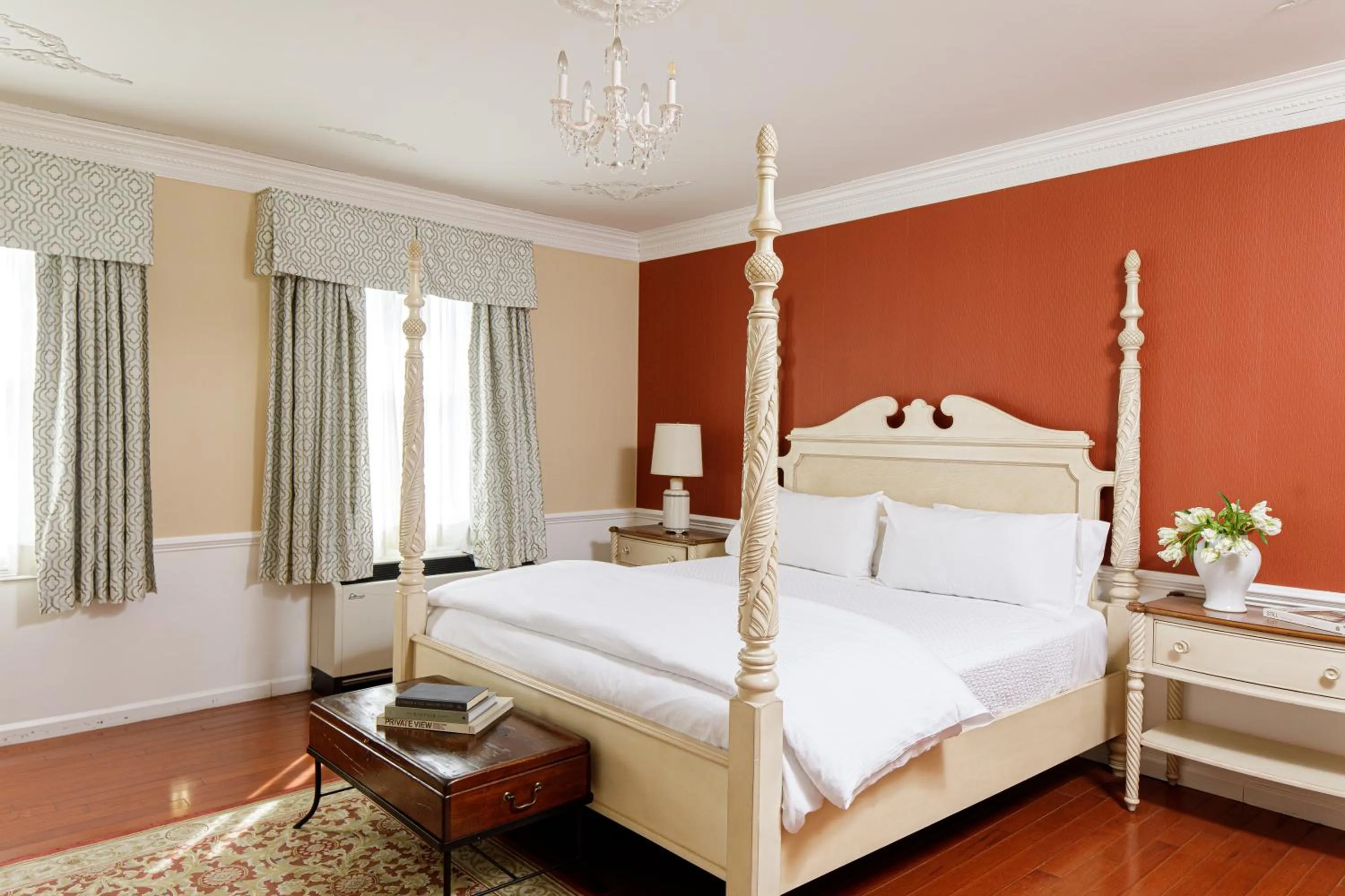 Bed in The Litchfield Inn