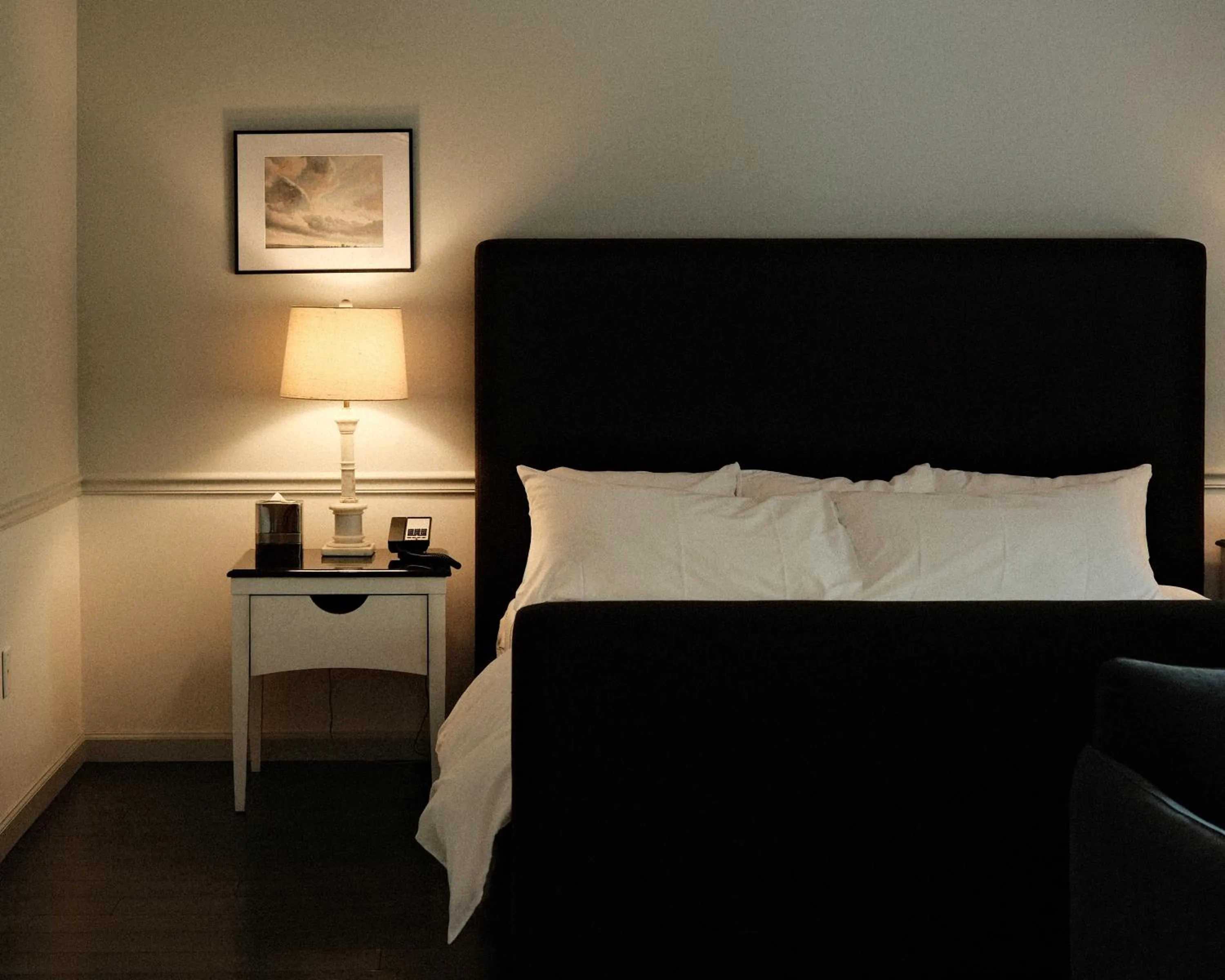 Bed in The Litchfield Inn