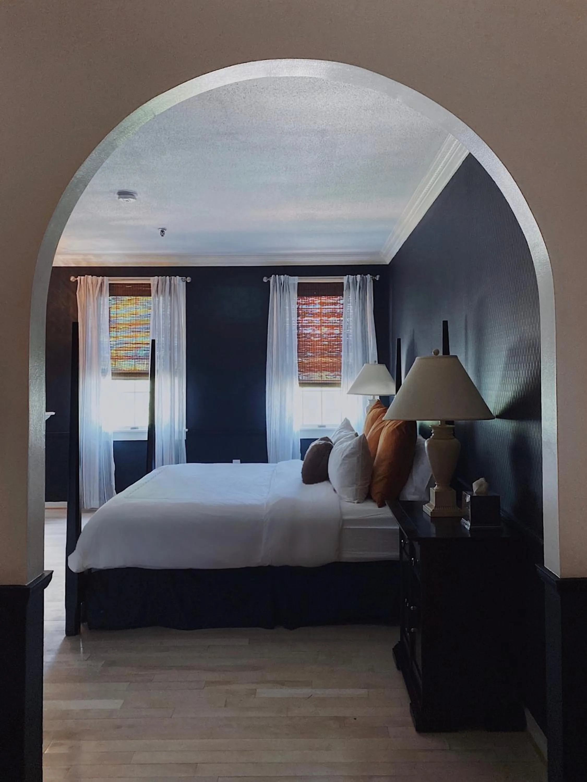 Photo of the whole room, Bed in The Litchfield Inn