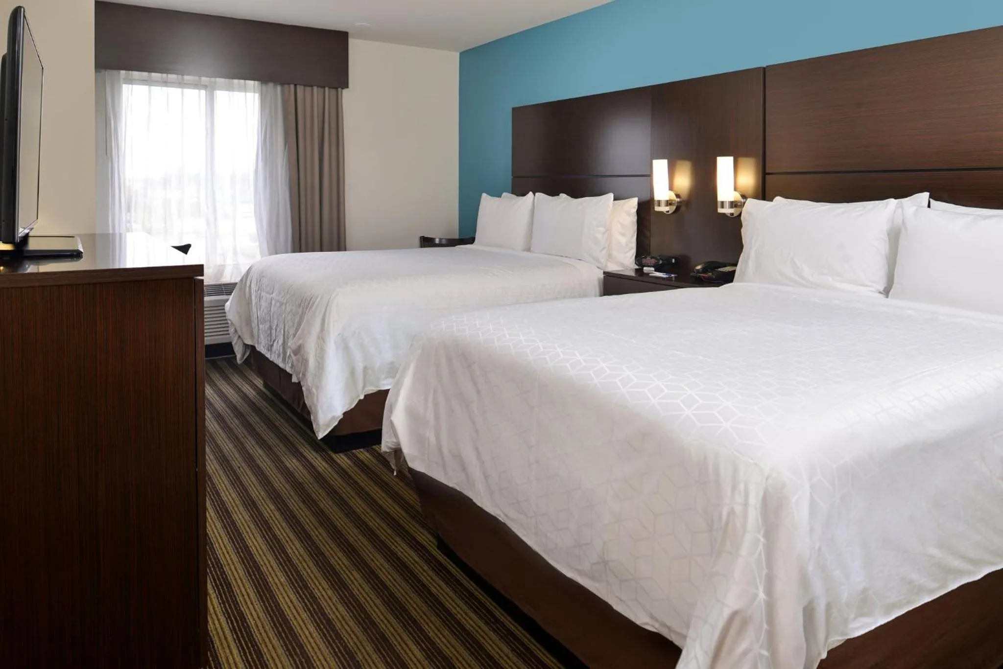 Photo of the whole room, Bed in Holiday Inn Express Montgomery East I-85 by IHG