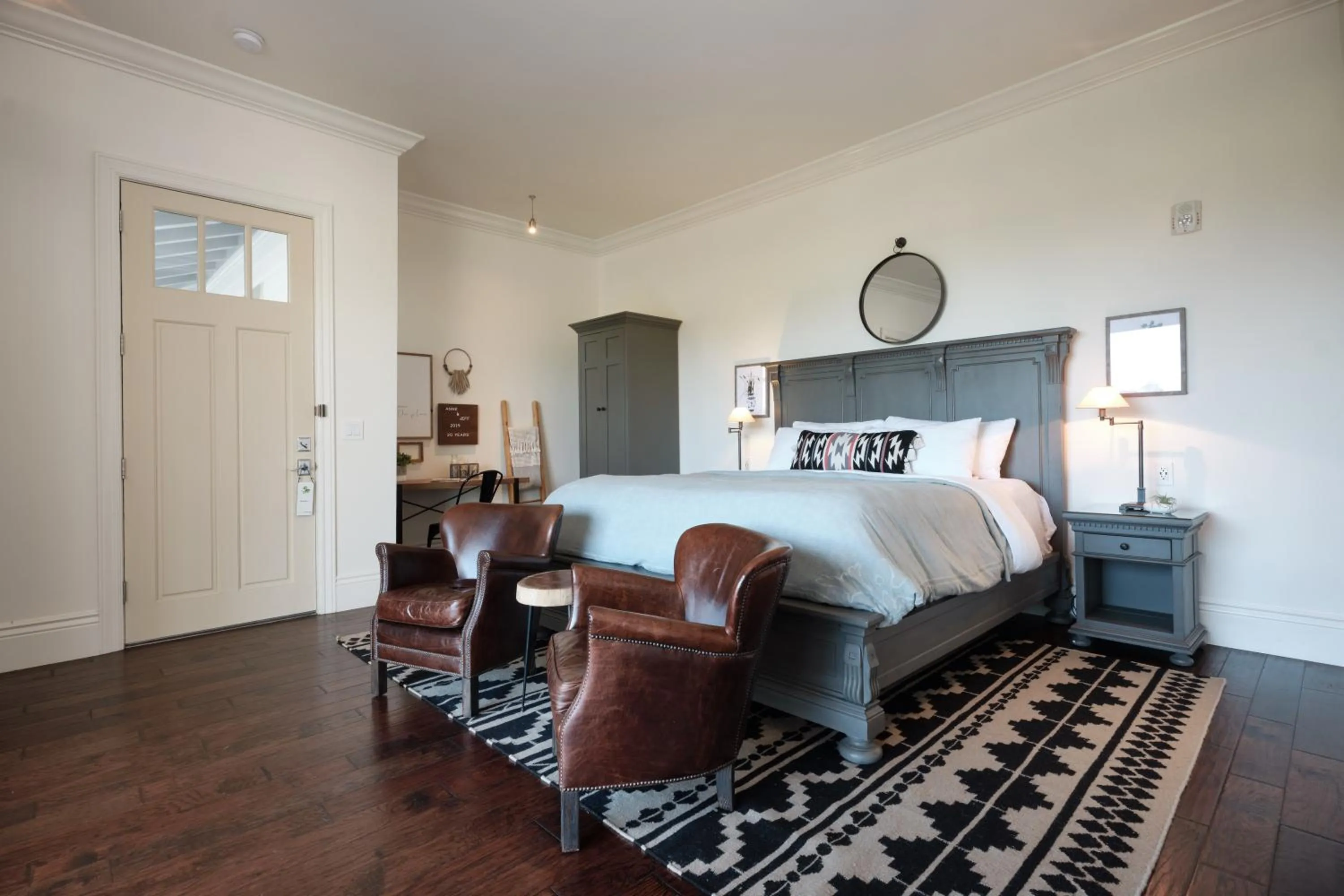 Bedroom, Bed in The Setting Inn Napa Valley