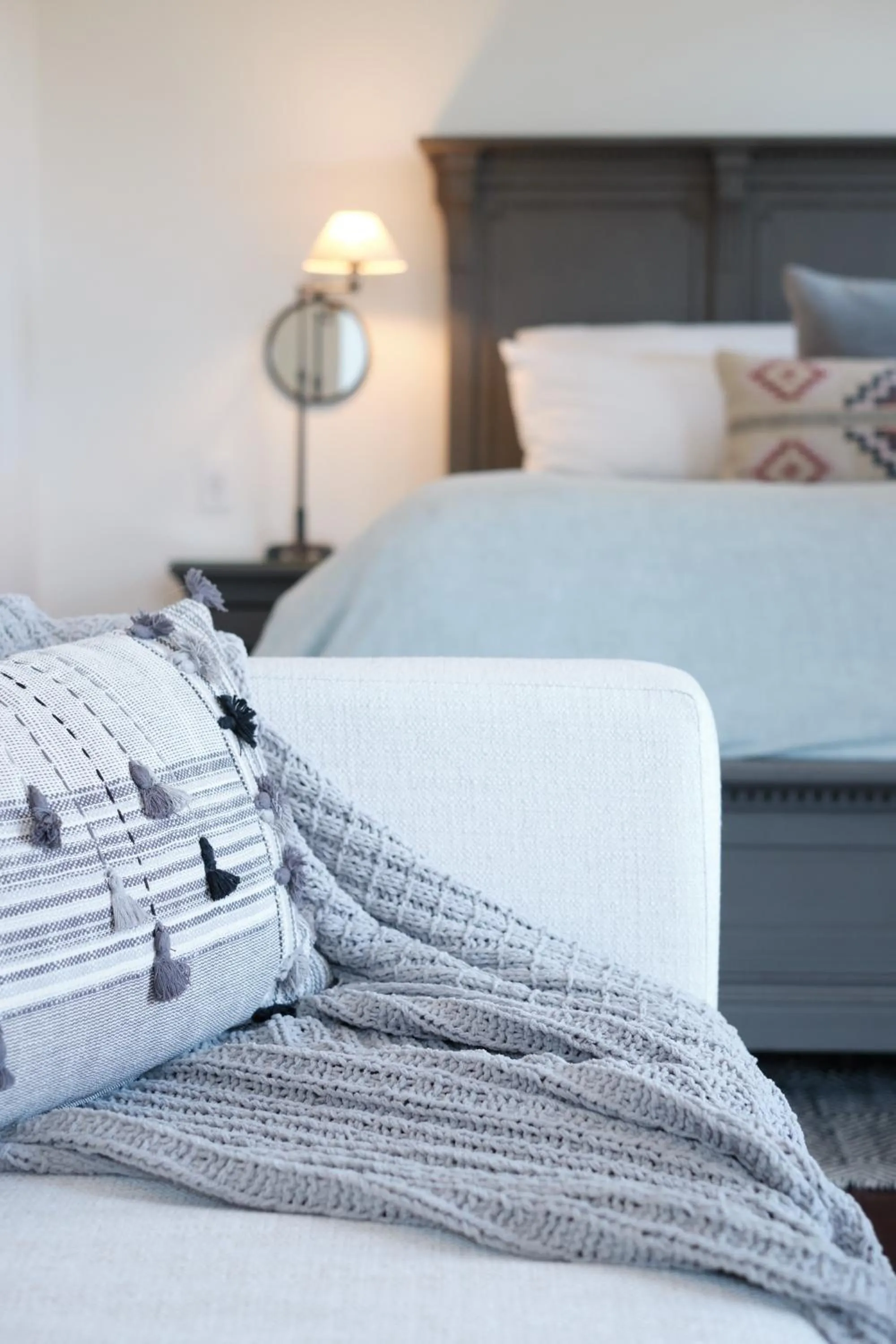 Bed in The Setting Inn Napa Valley