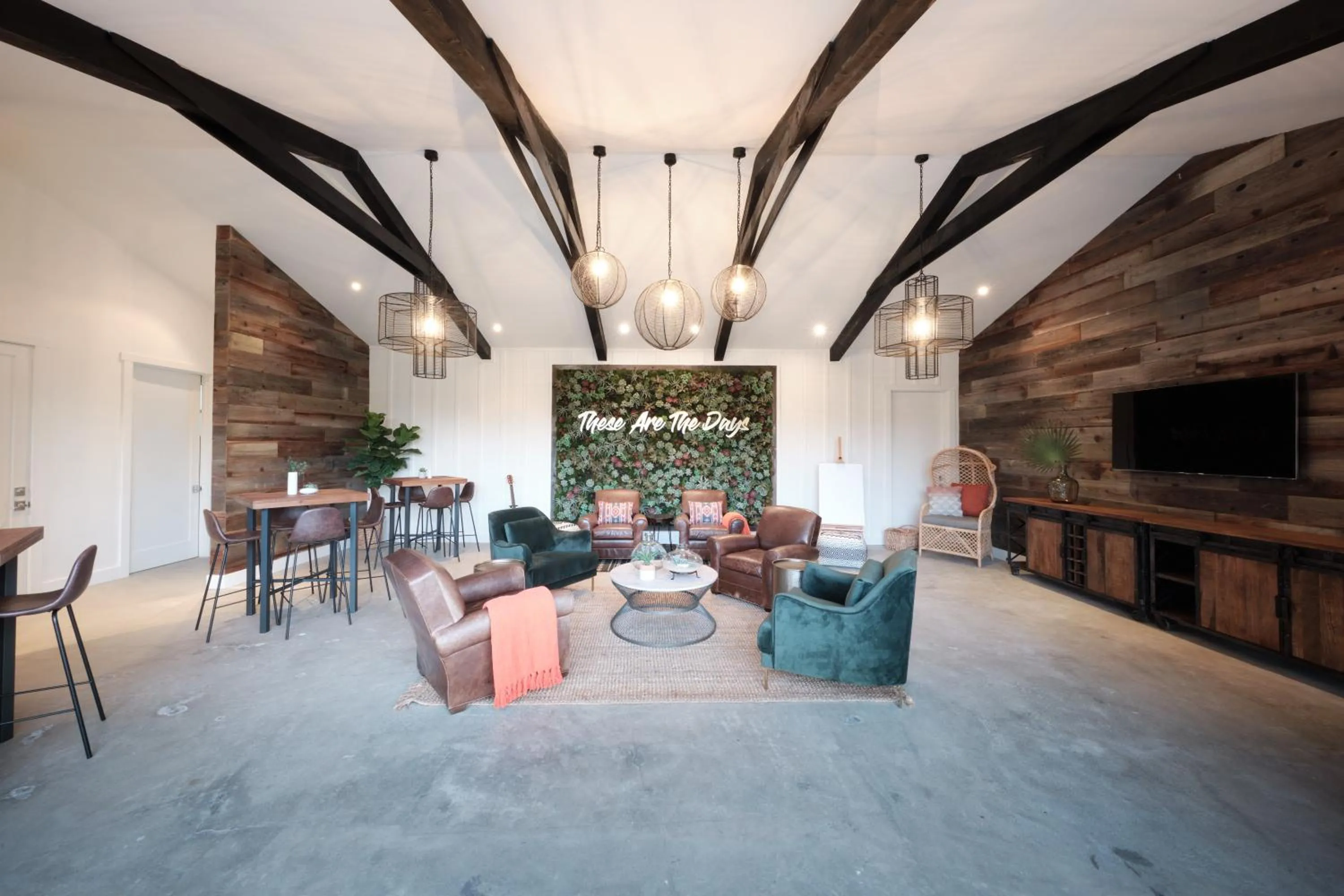 Living room in The Setting Inn Napa Valley