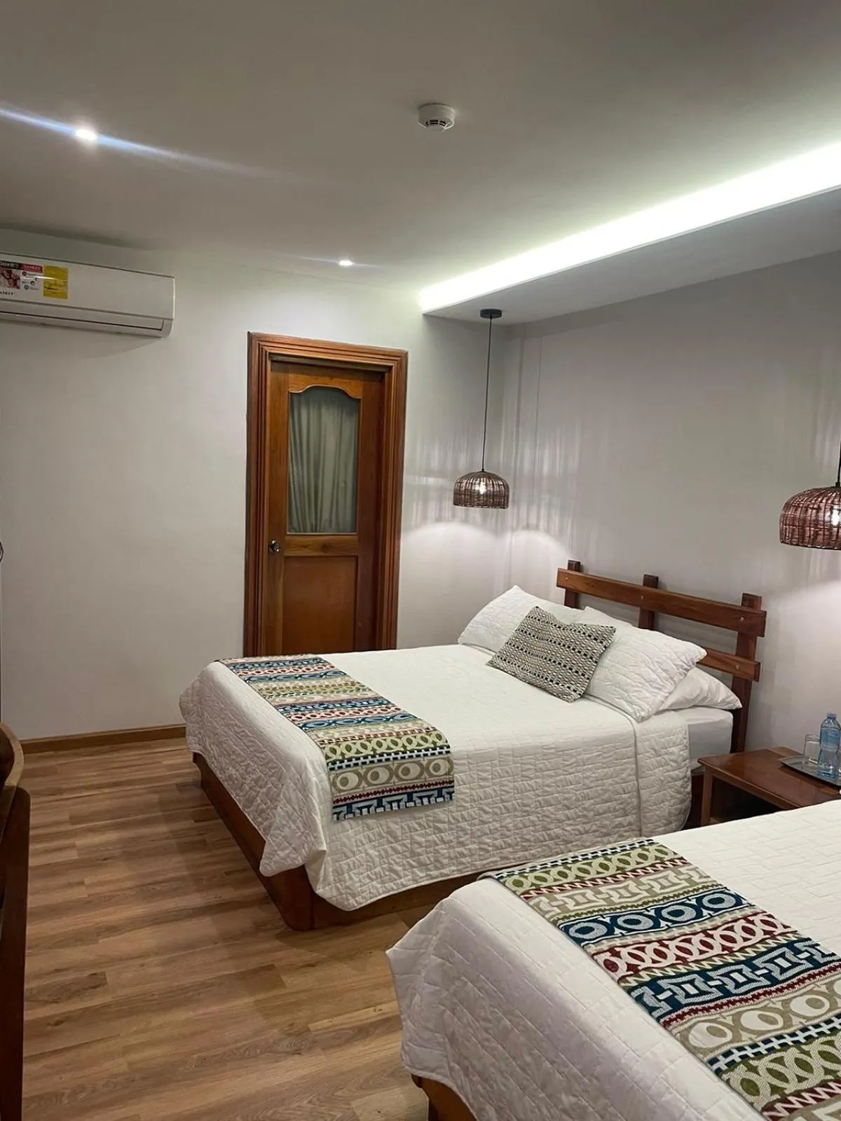 air conditioner, Bed in Hotel Dos Rios
