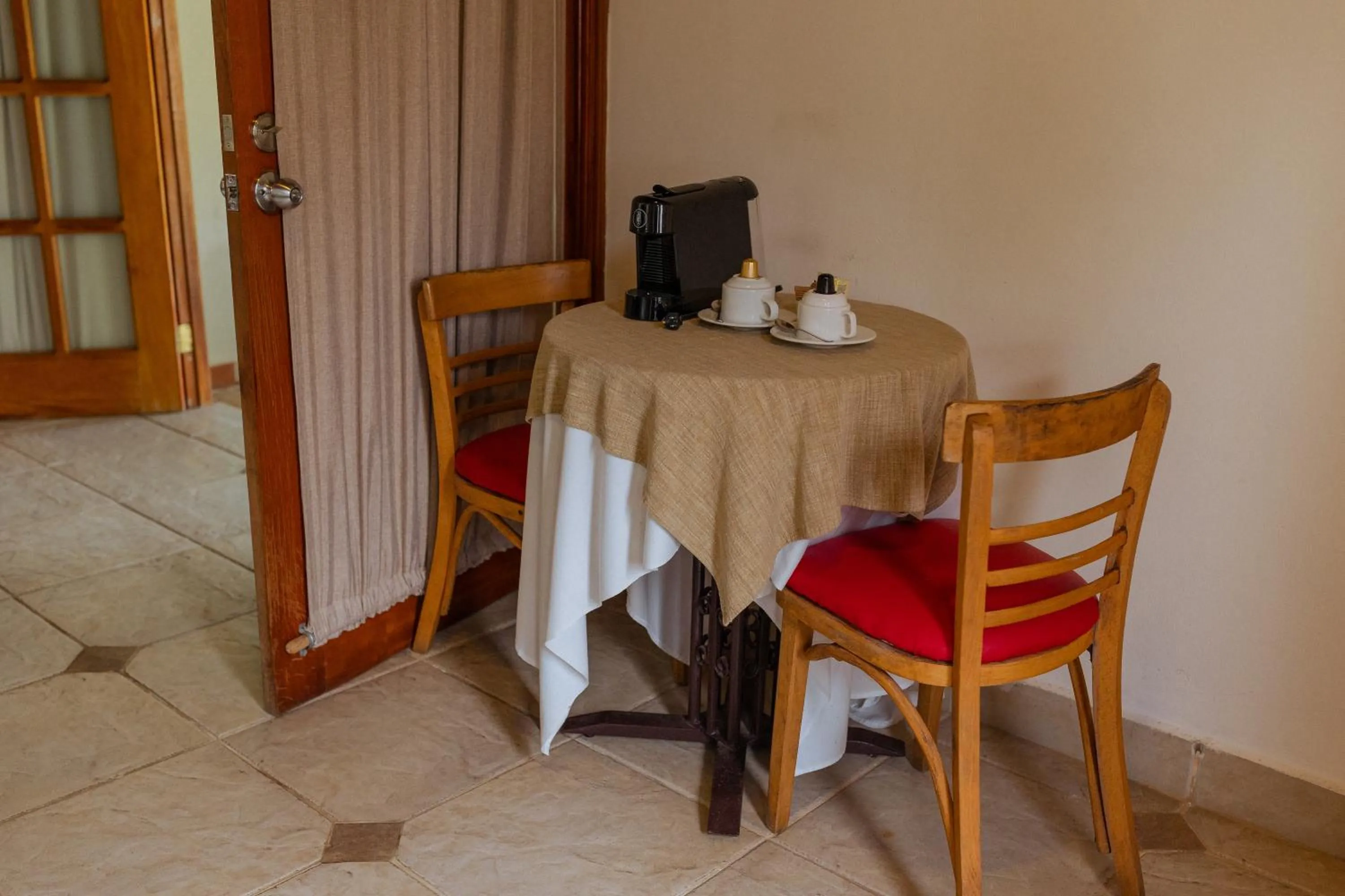 Coffee/tea facilities in Hotel Dos Rios