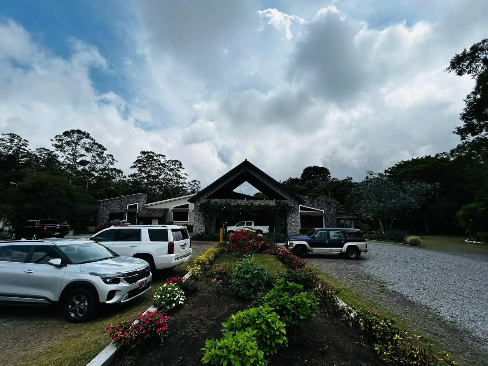 Parking in Hotel Dos Rios