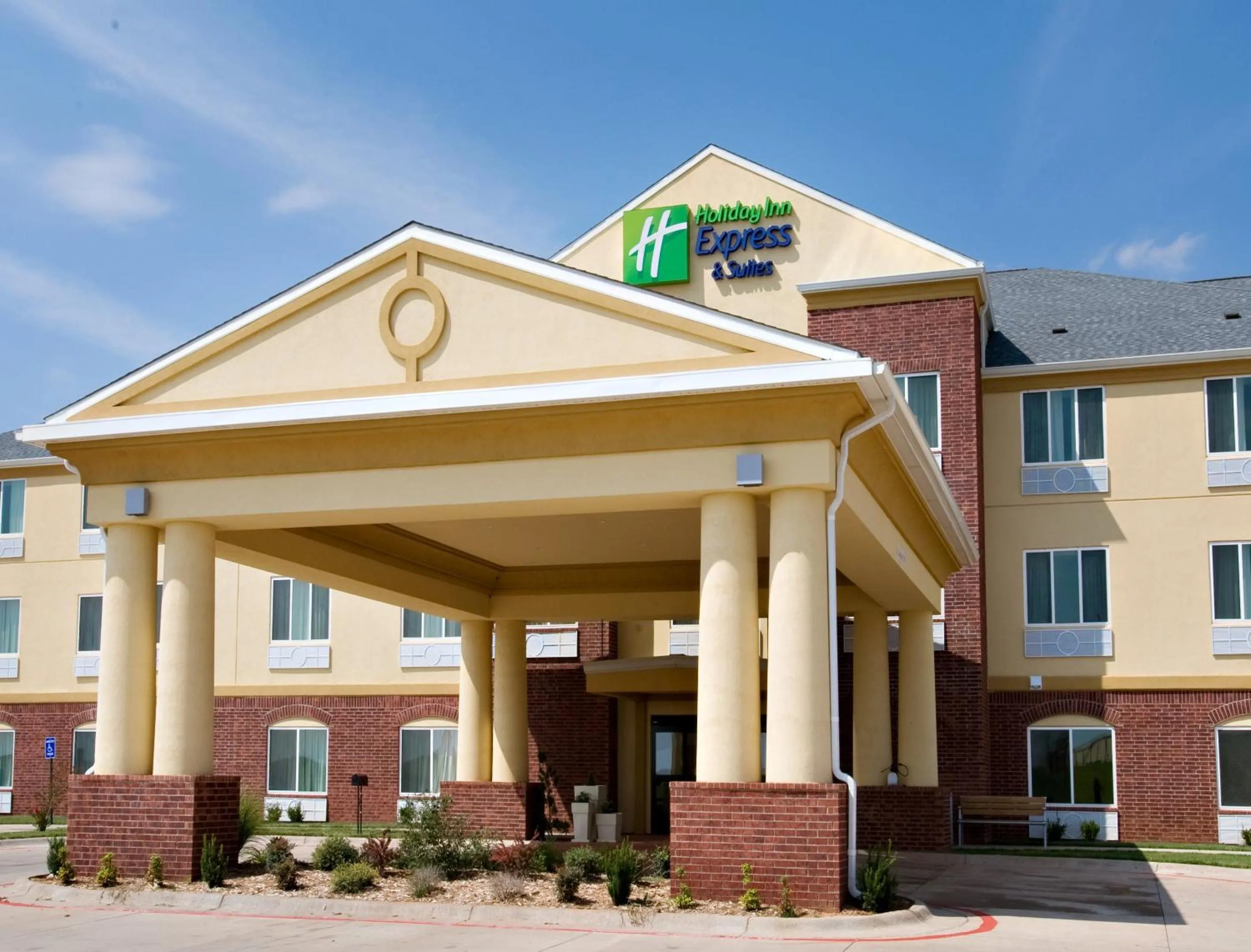 Property building in Holiday Inn Express & Suites Childress by IHG
