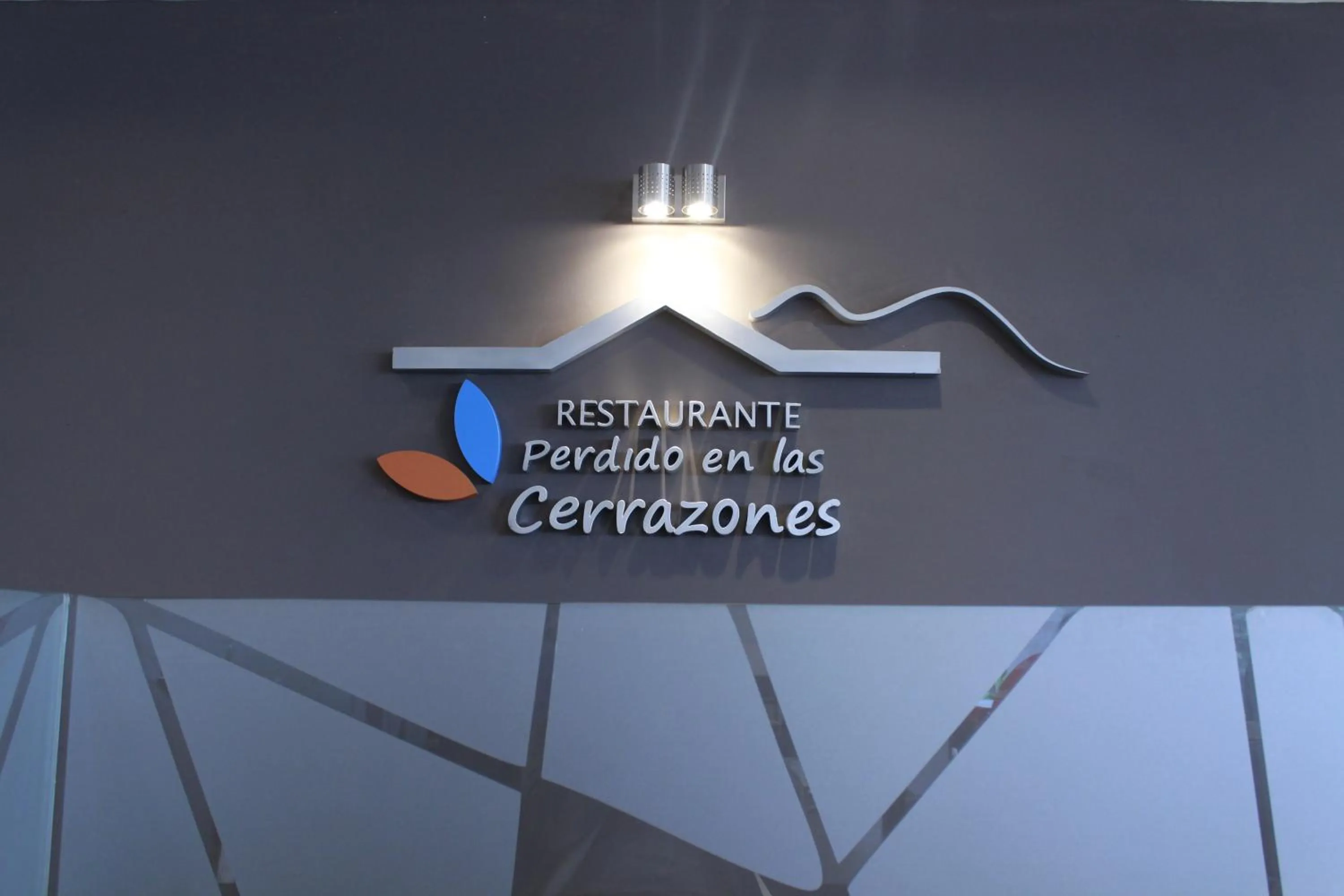 Logo/Certificate/Sign in Hostería Atahualpa Yupanqui