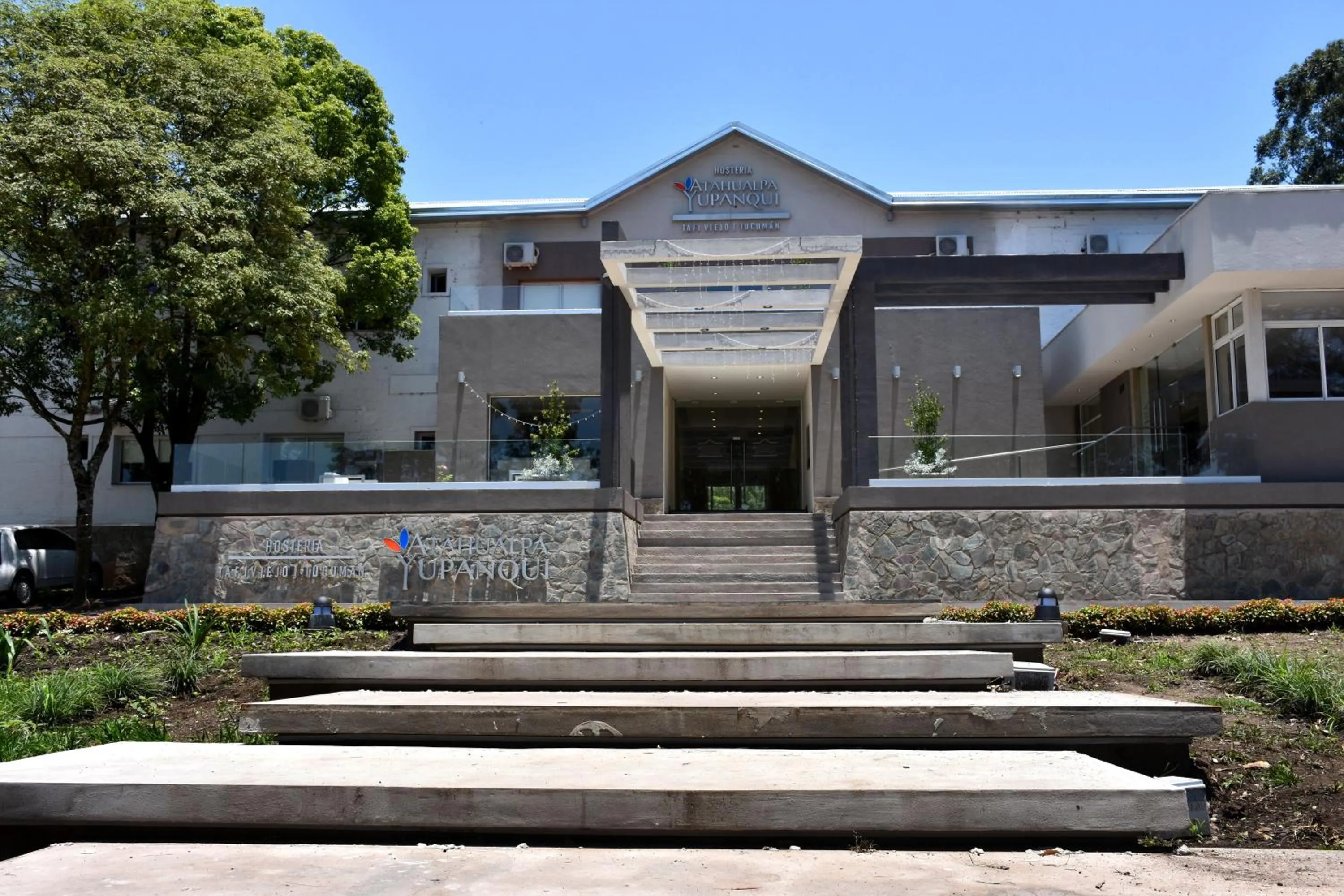 Facade/entrance in Hostería Atahualpa Yupanqui