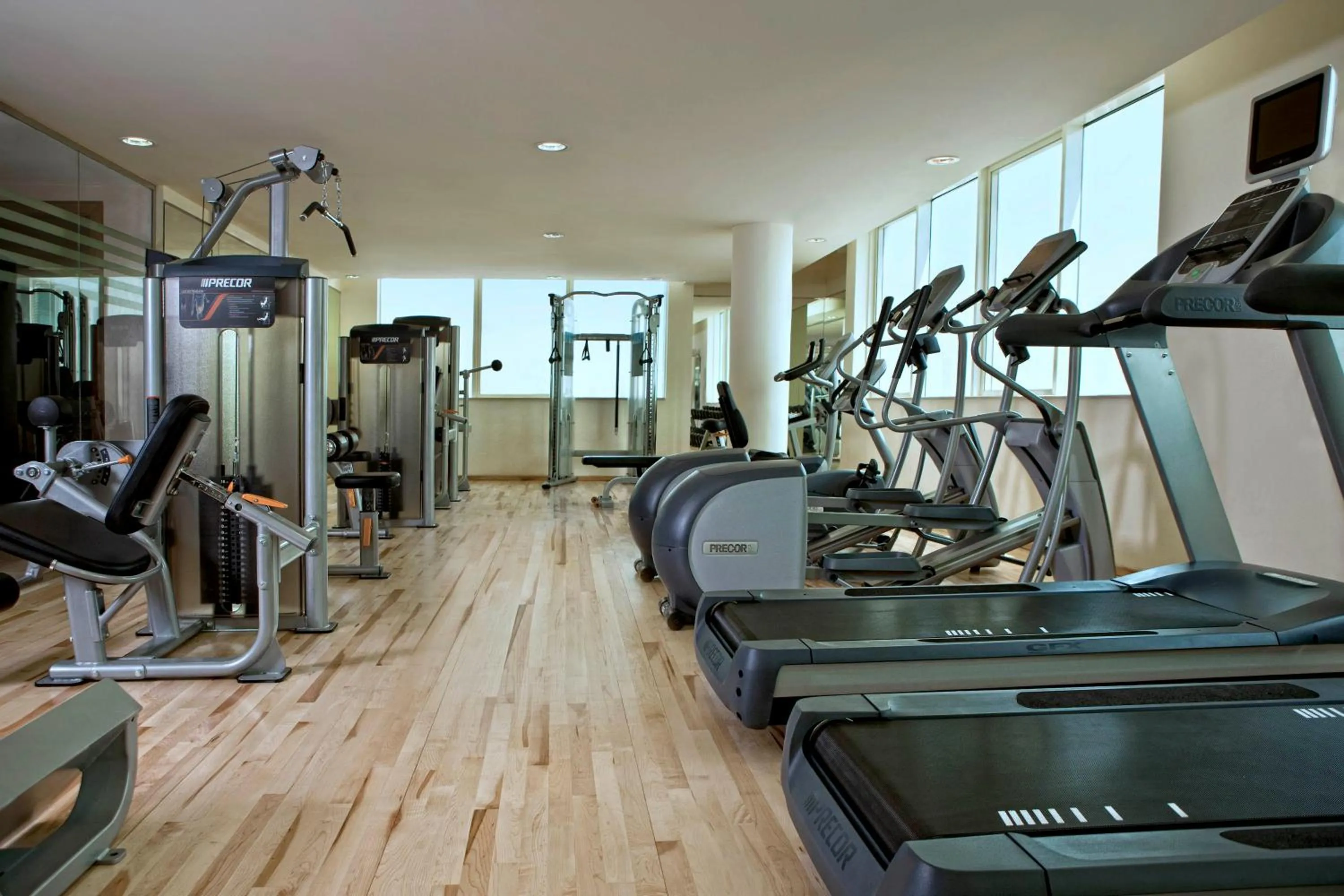 Fitness centre/facilities in Ramada Downtown Abu Dhabi