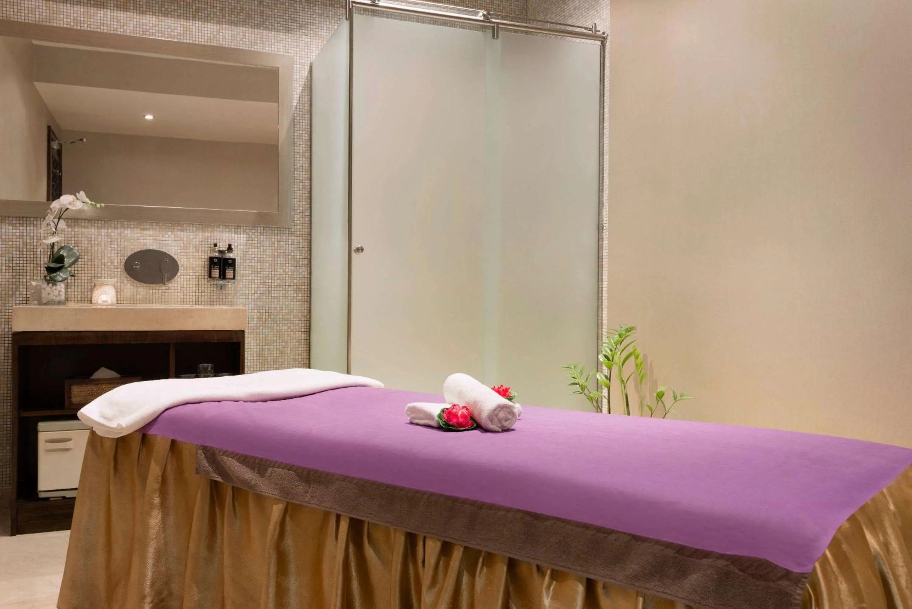 Spa and wellness centre/facilities in Ramada Downtown Abu Dhabi