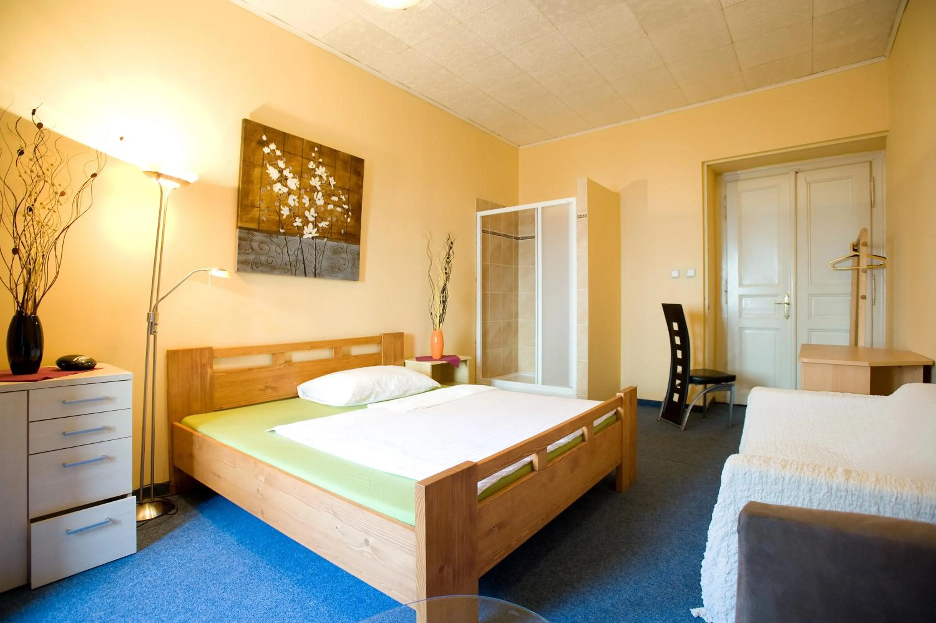 Bedroom, Bed in Hotel Praha Club bed & breakfast