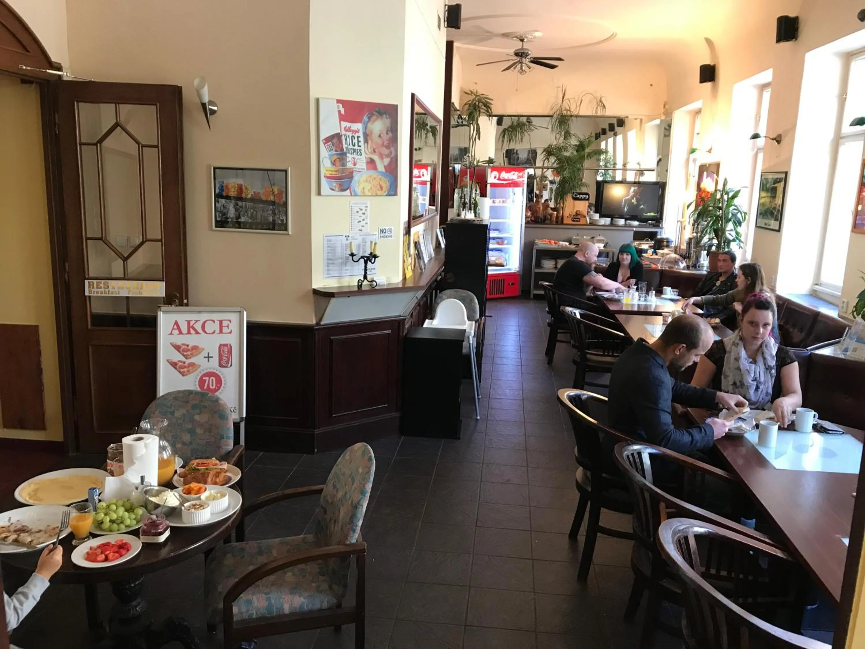 Restaurant/places to eat in Hotel Praha Club bed & breakfast