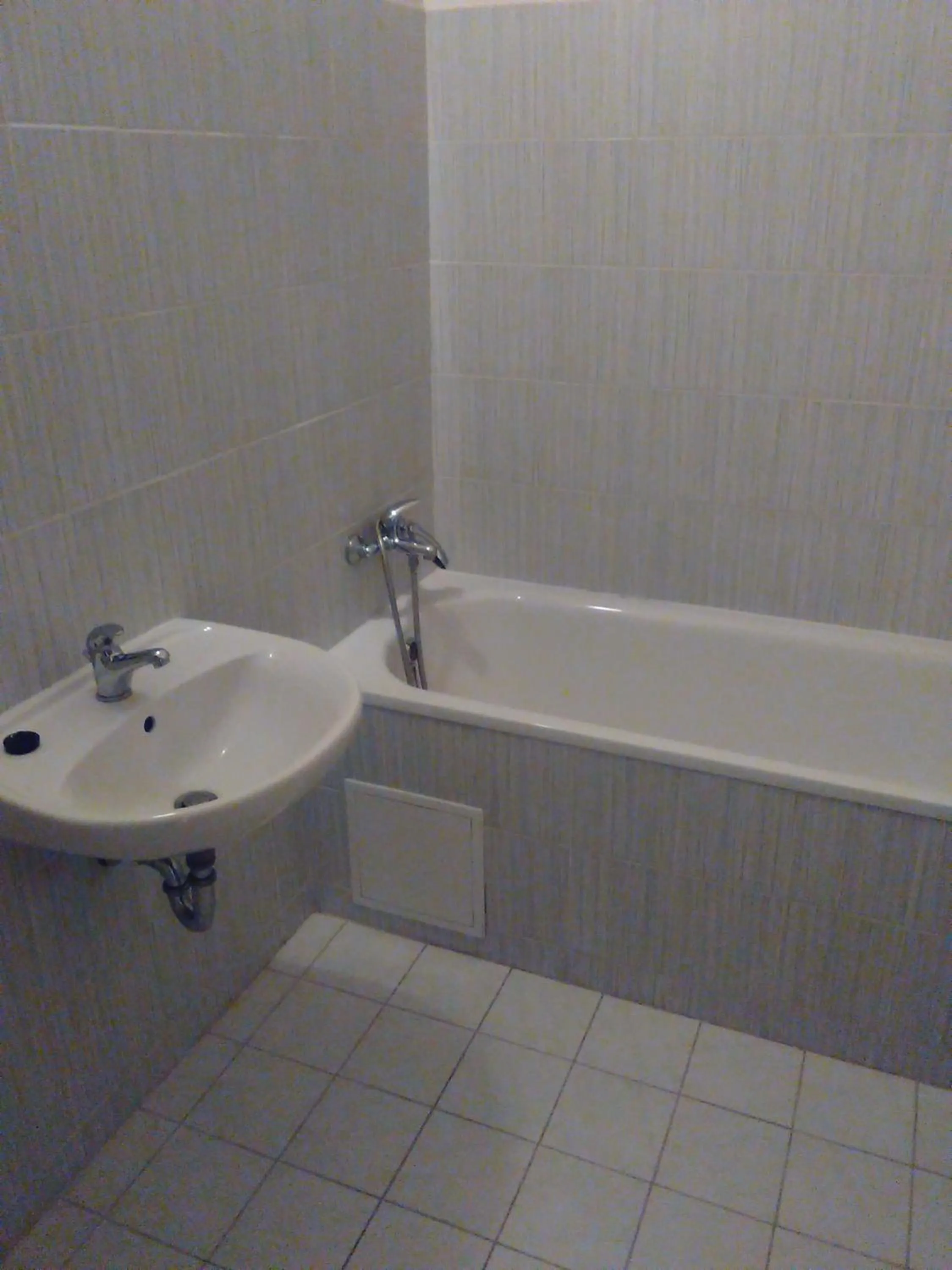 Bathroom in Hotel Praha Club bed & breakfast