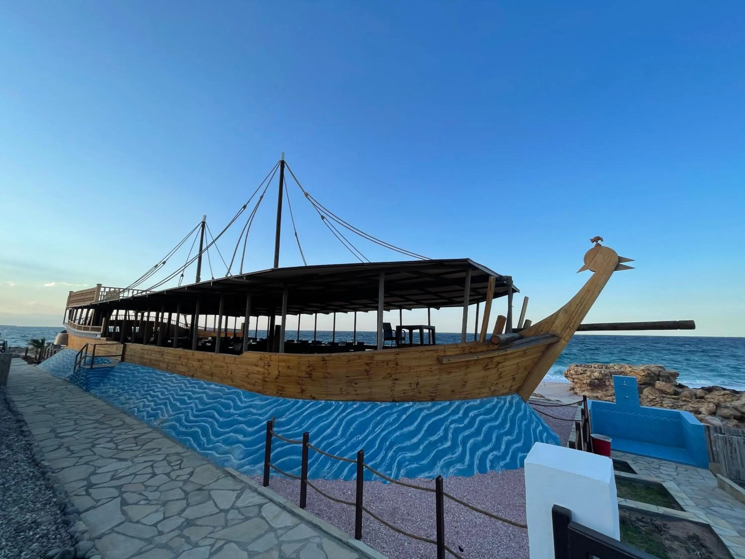 Restaurant/places to eat in Turtle Beach Resort