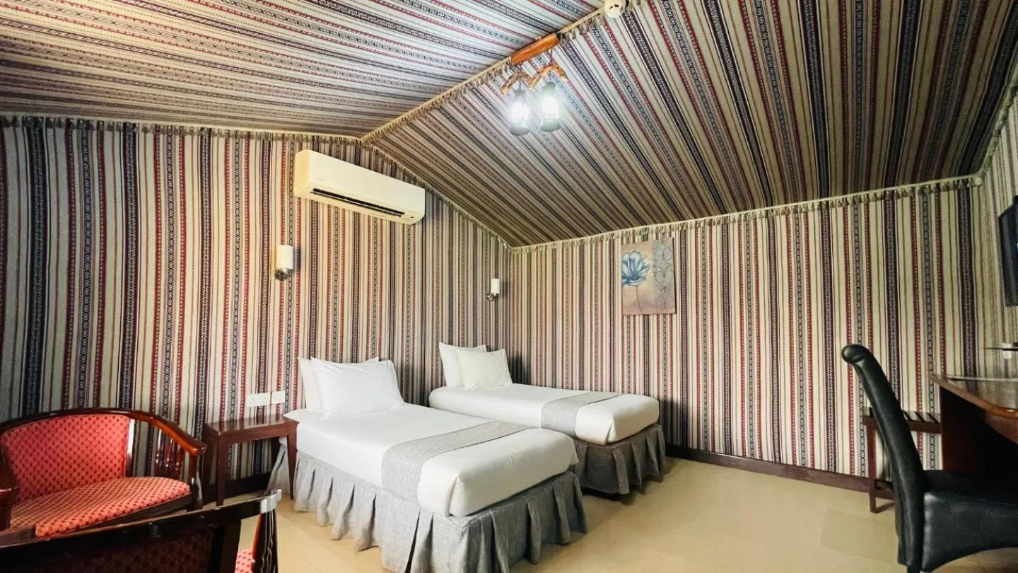 Bedroom, Bed in Turtle Beach Resort