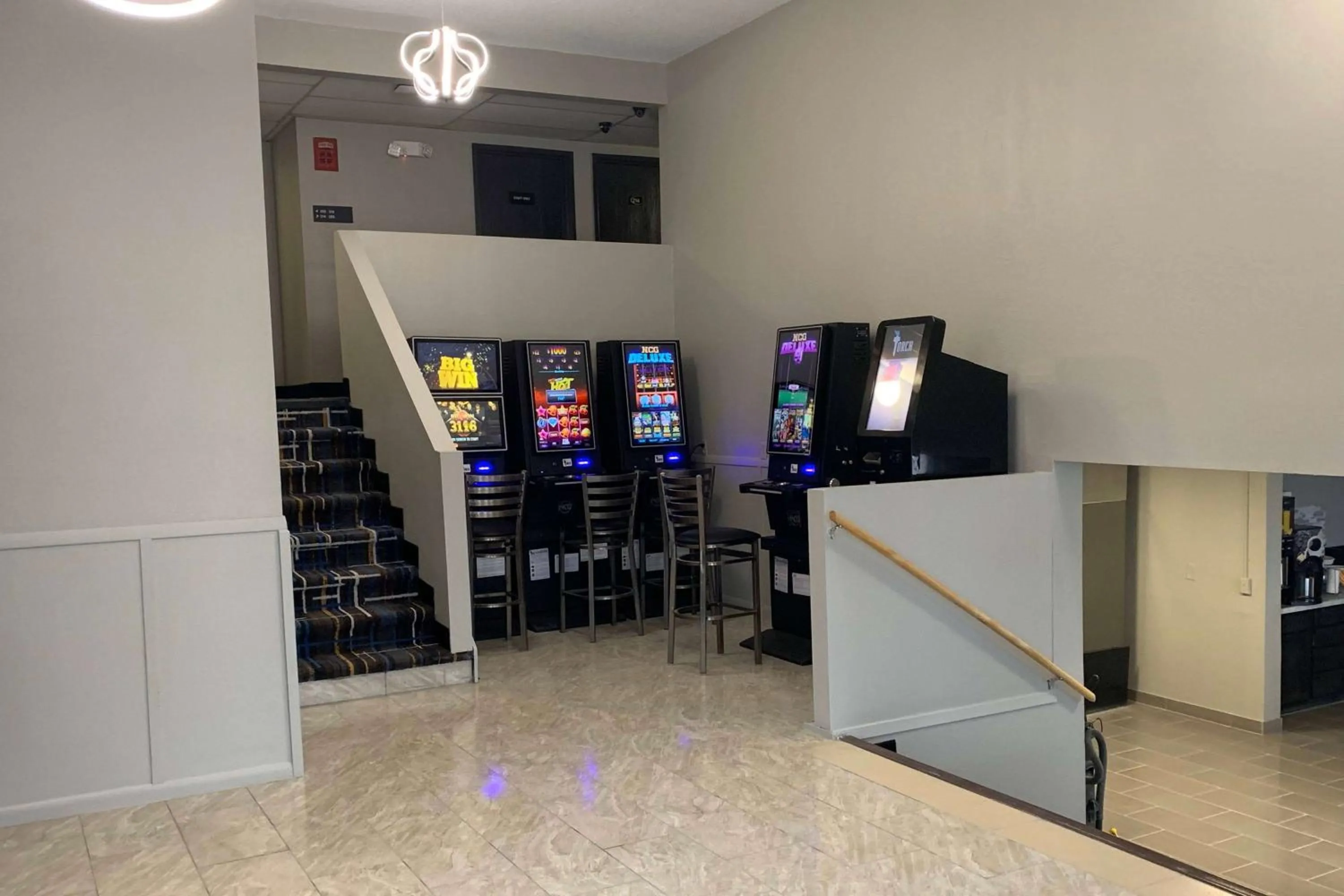 Lobby or reception in Super 8 by Wyndham Kirksville-University Area