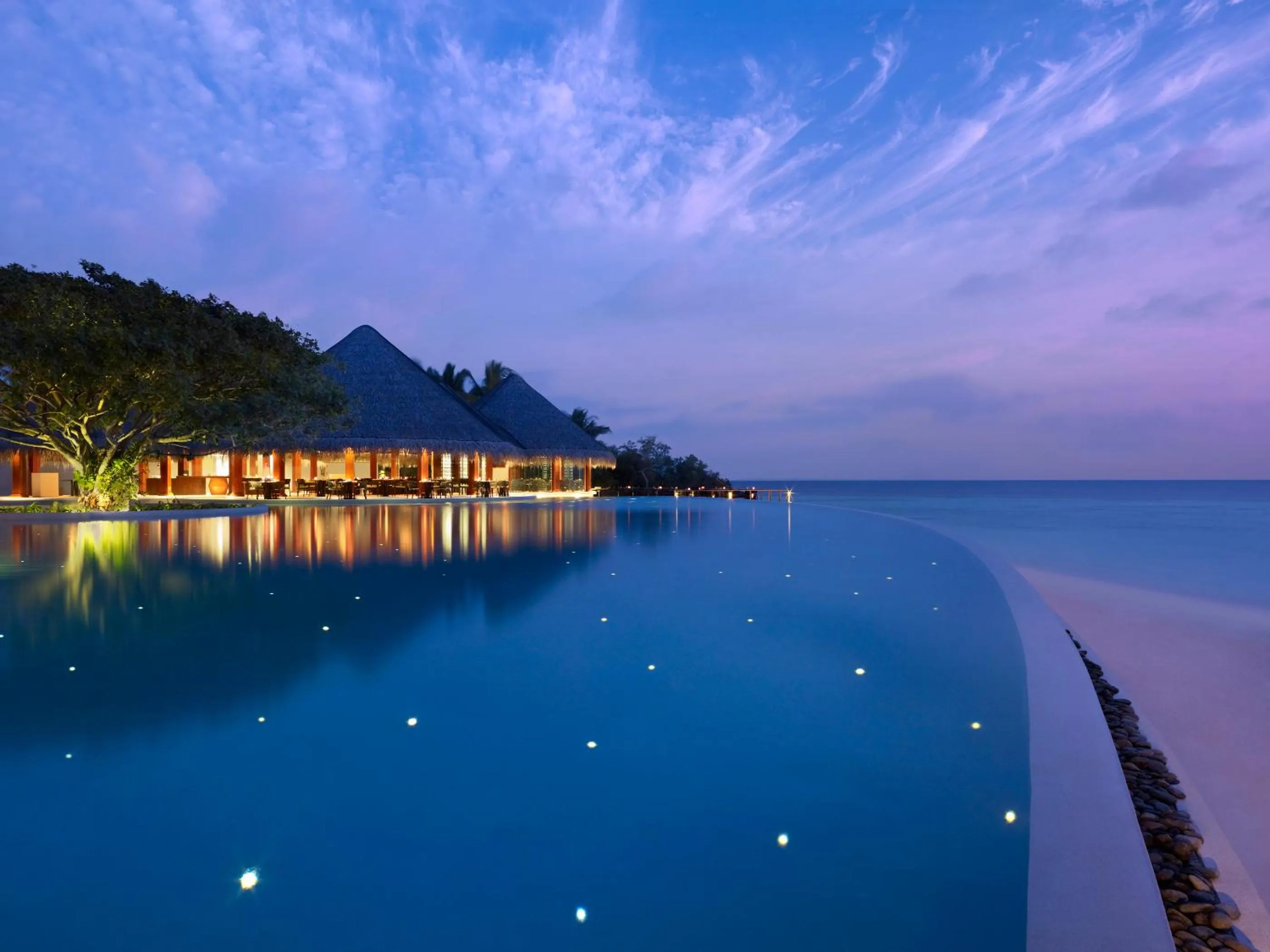 Swimming pool in Dusit Thani Maldives - Mudhdhoo Island, Baa Atoll