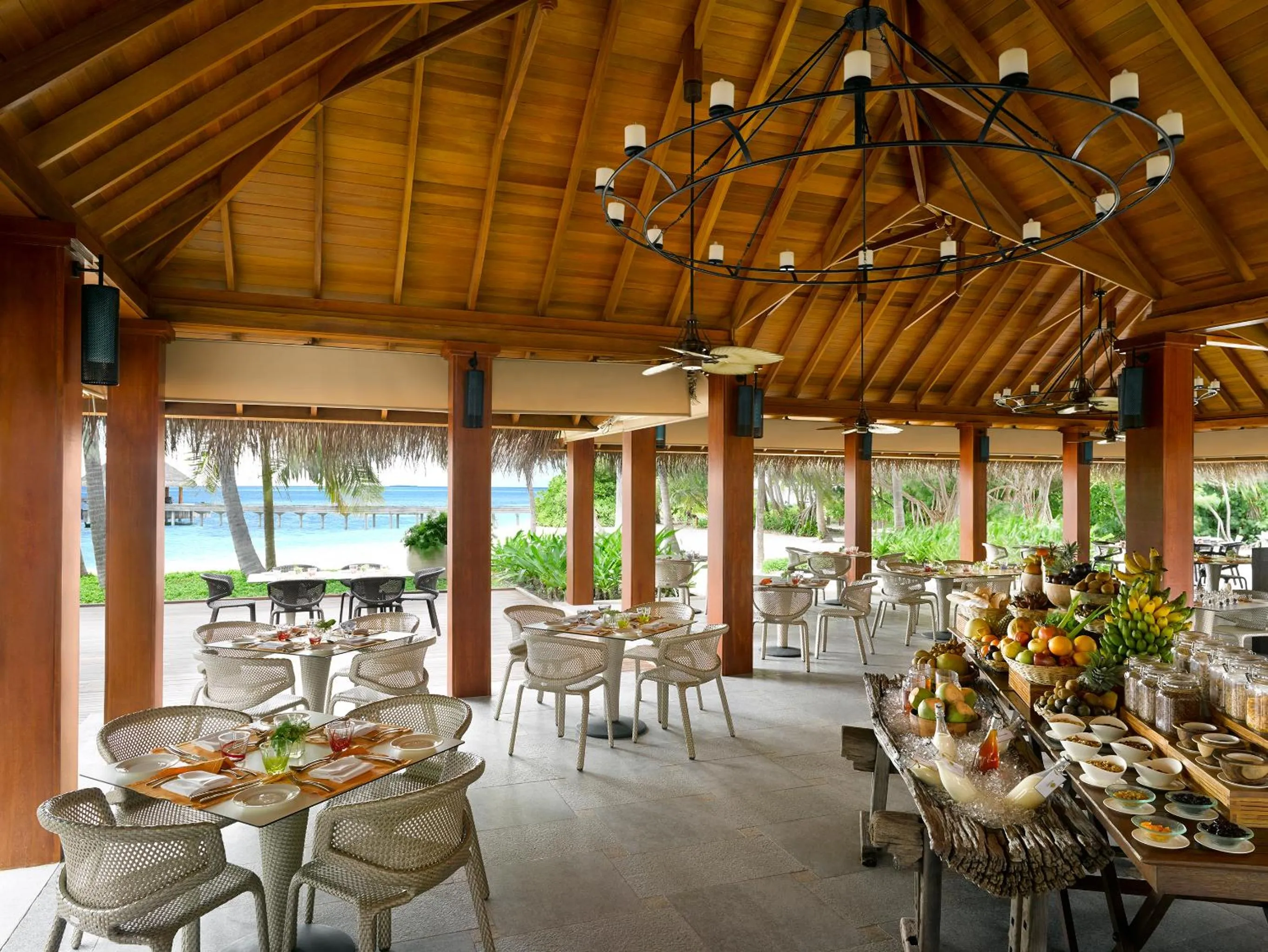Restaurant/places to eat in Dusit Thani Maldives - Mudhdhoo Island, Baa Atoll
