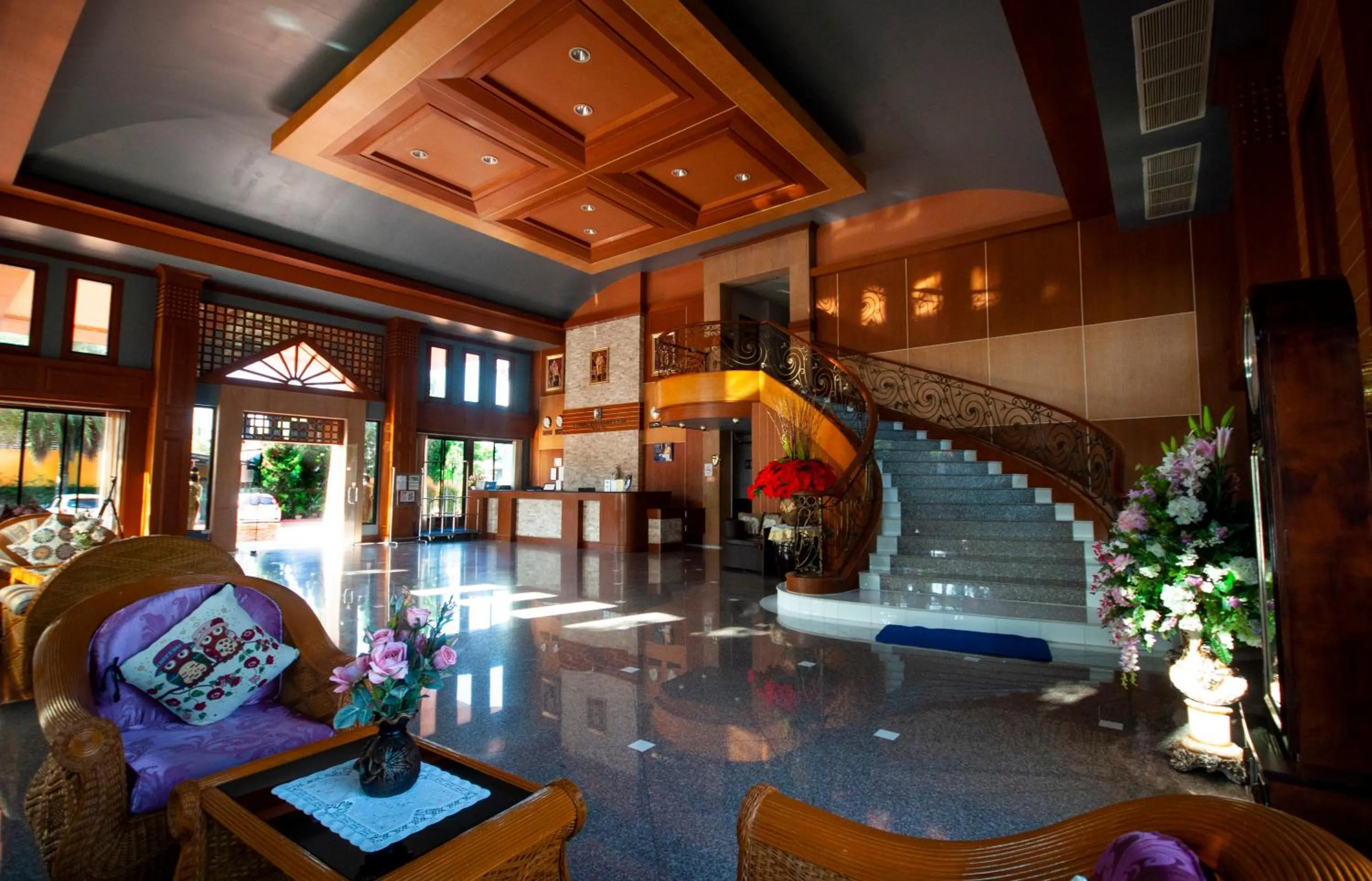 Lobby or reception in Chiangrai Grand Room Hotel