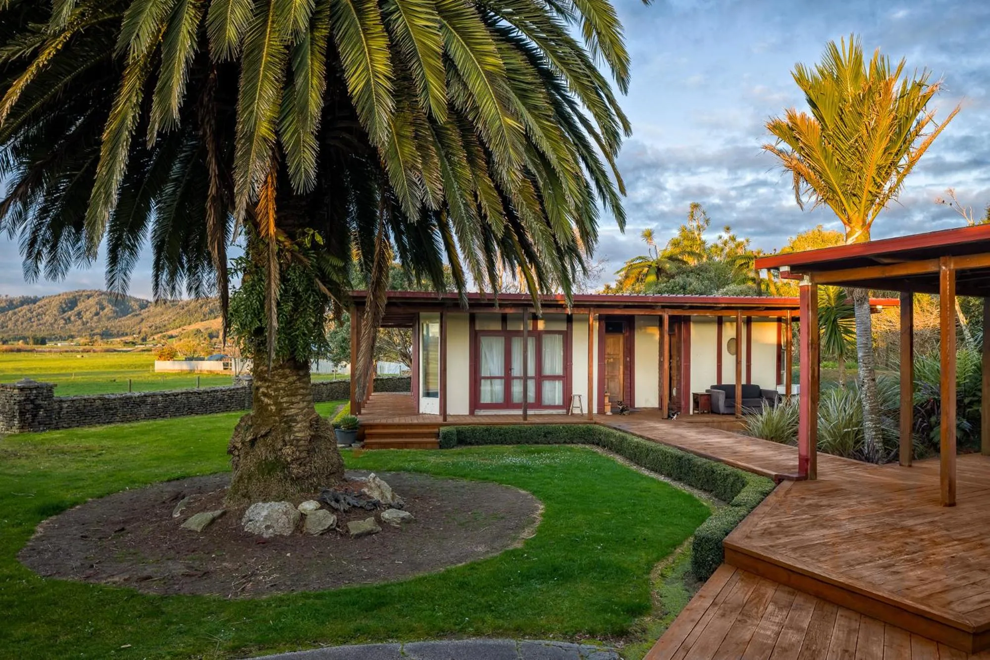 Bedroom in Last Resort Karamea