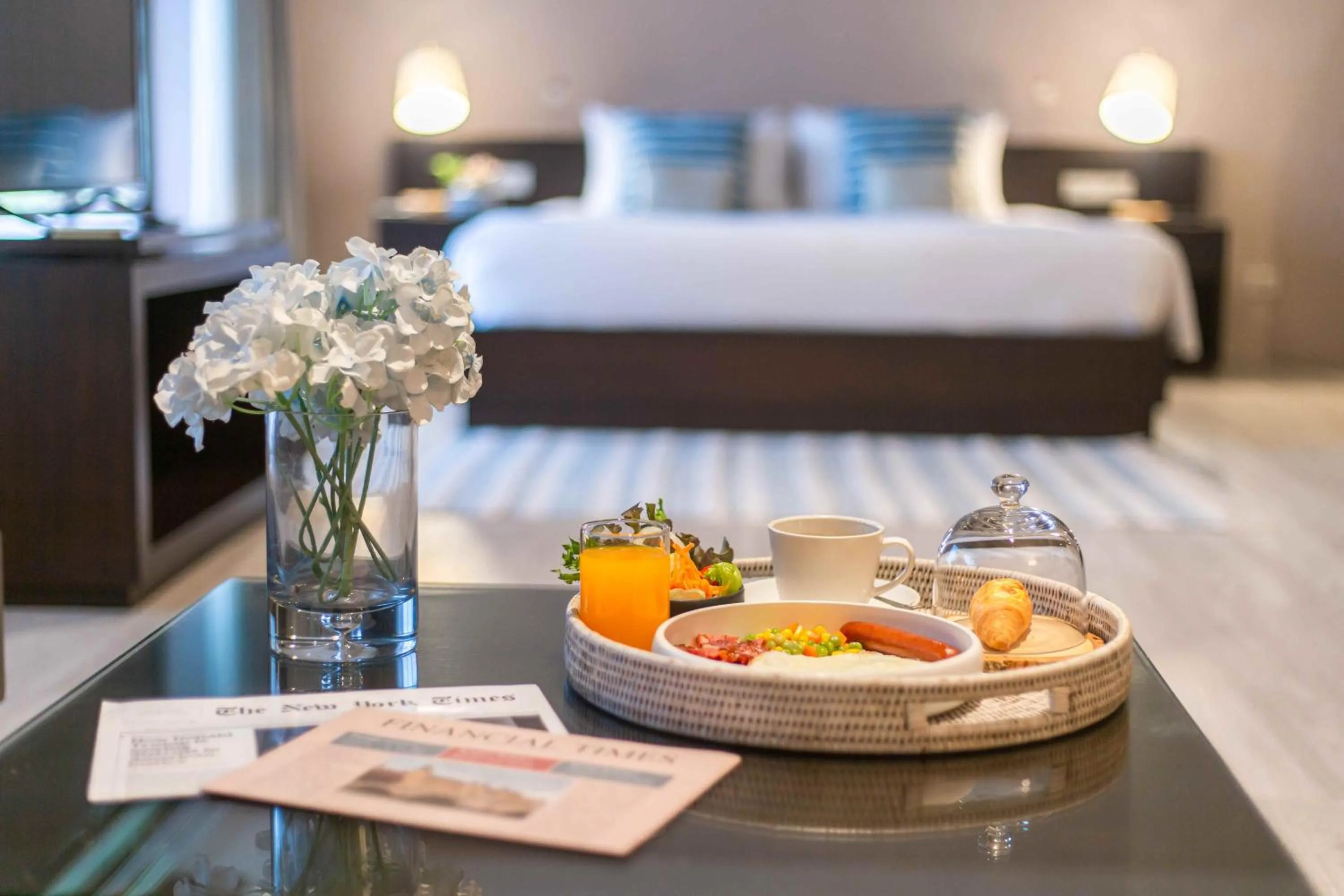 Breakfast, Bed in Tohsang Heritage Ubon Hotel