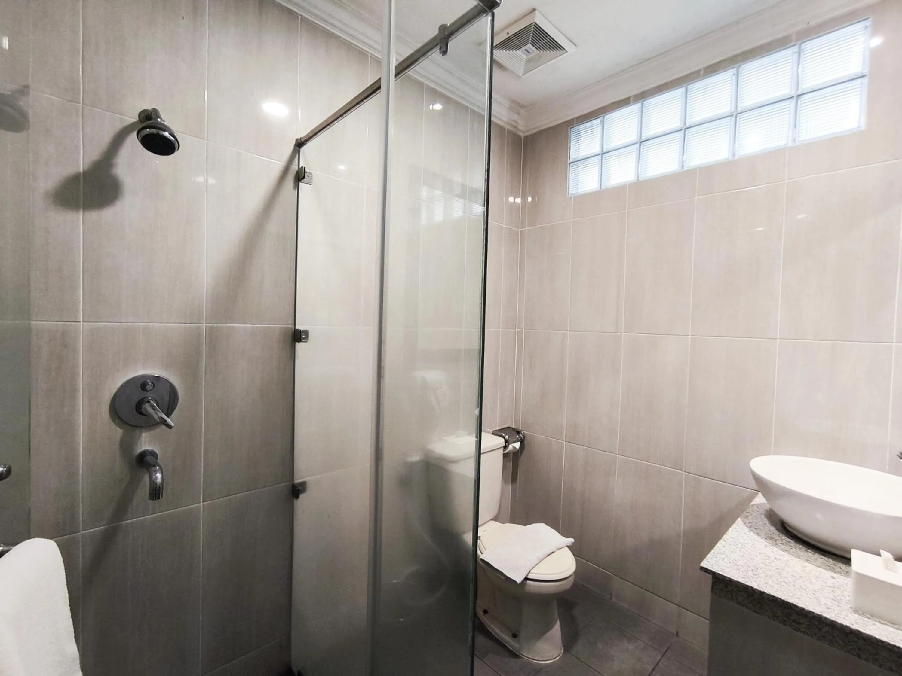 Bathroom in Puteri Gunung Hotel