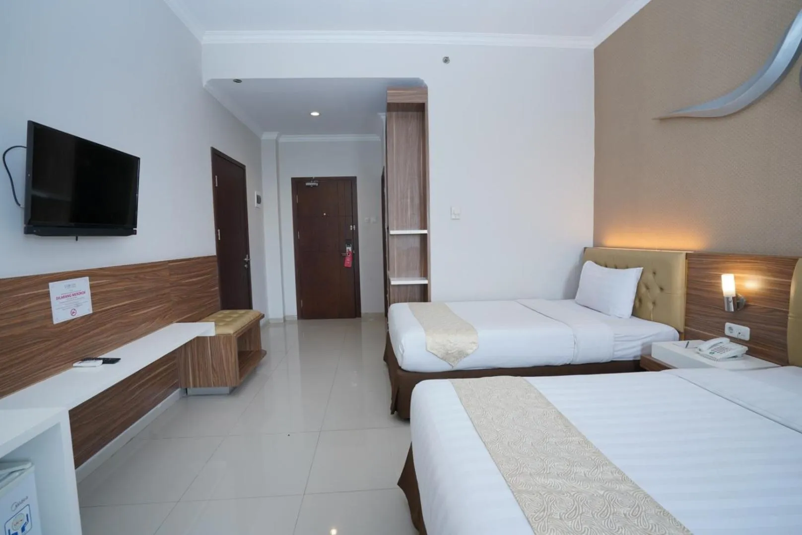 Bed in Lorin Sentul Hotel