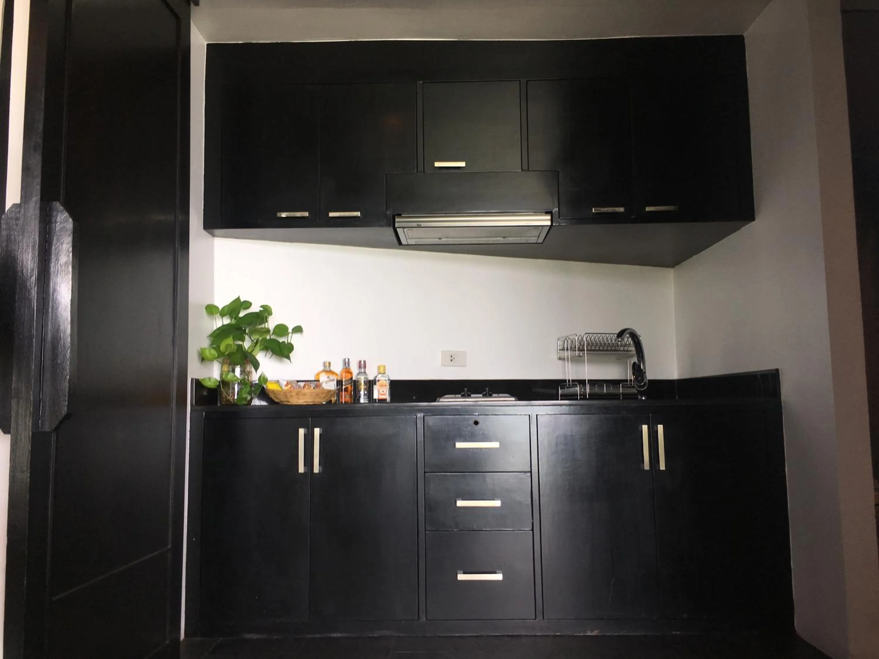 Kitchen or kitchenette in The Front Hotel and Apartments