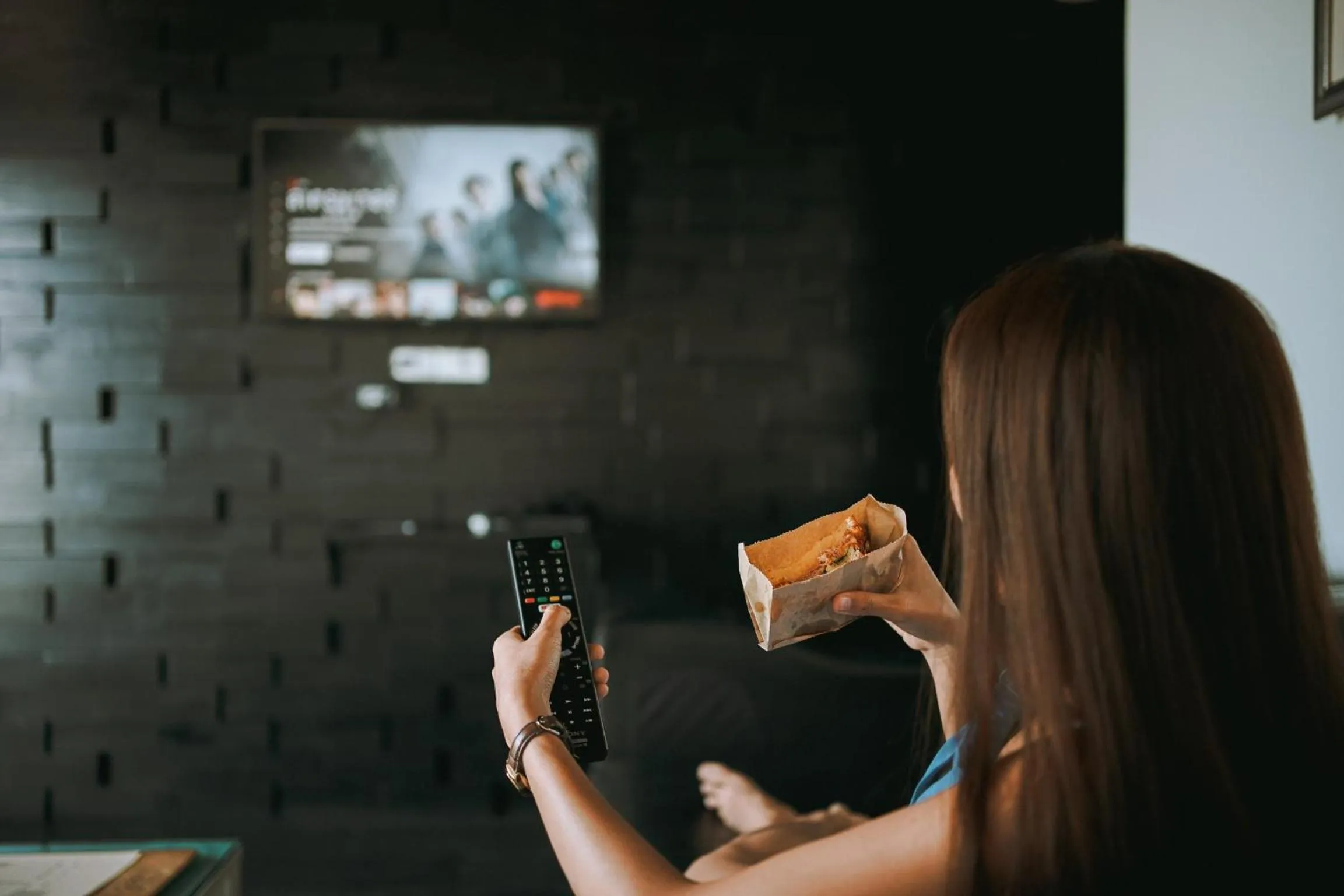 TV and multimedia in The Front Hotel and Apartments