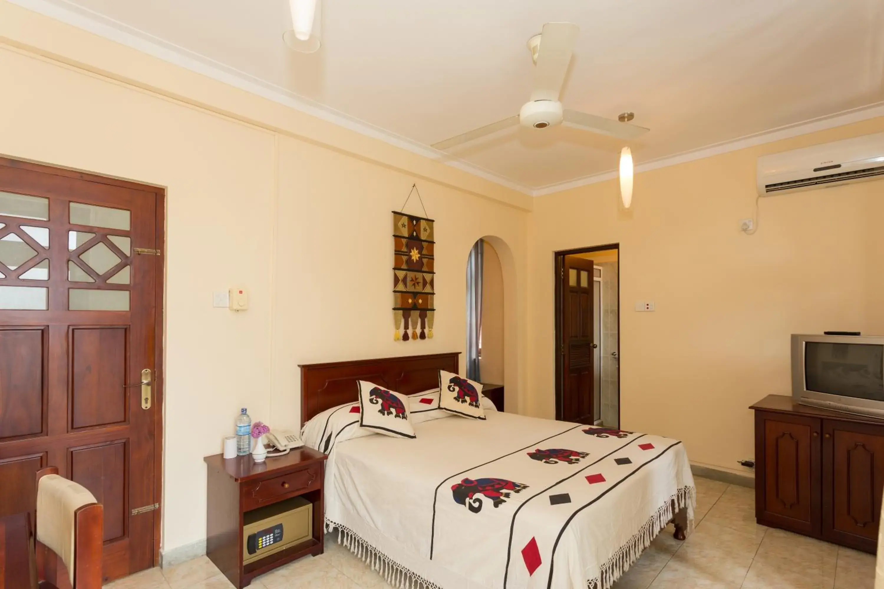 Standard Double Room with Mountain View in Amanda Hills Standard Double Room with Mountain View in Amanda Hills