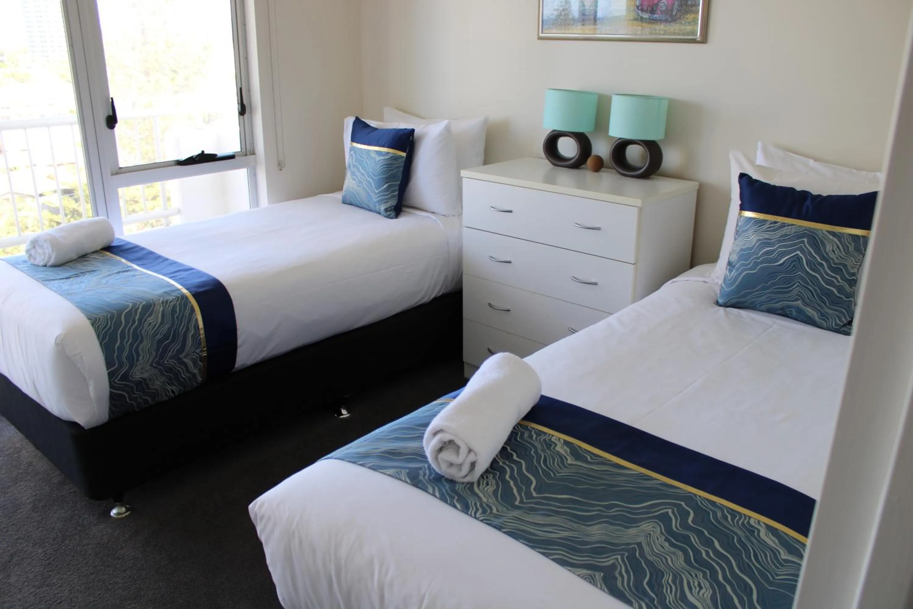 Bed in Marriner Views