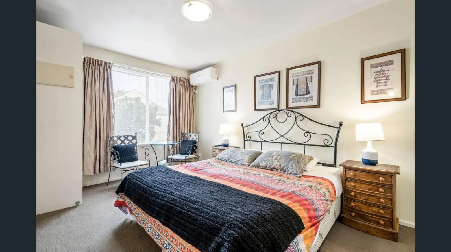 Bed in Knightsbridge Apartments