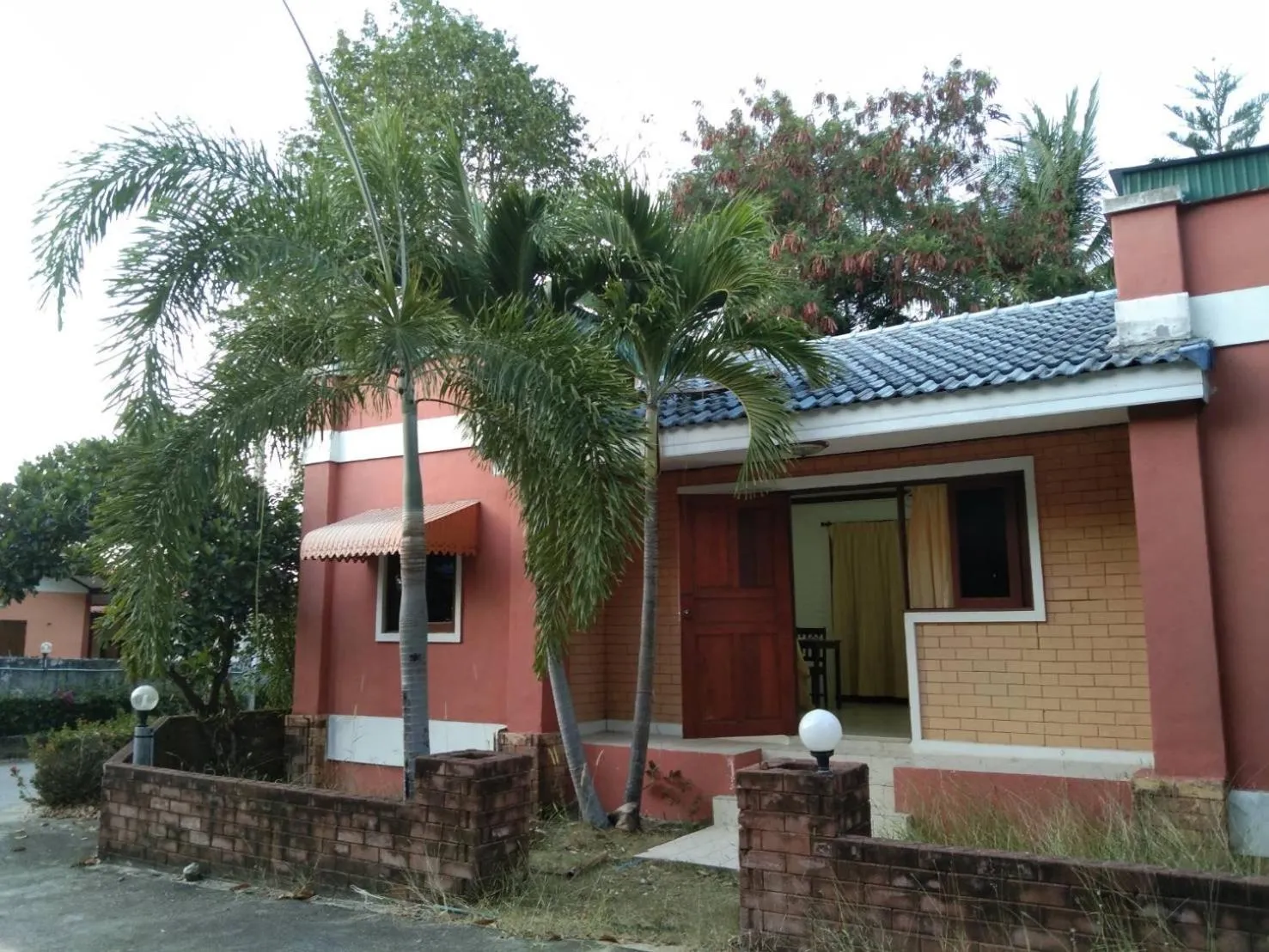 Family in Monkey Samui Hostel