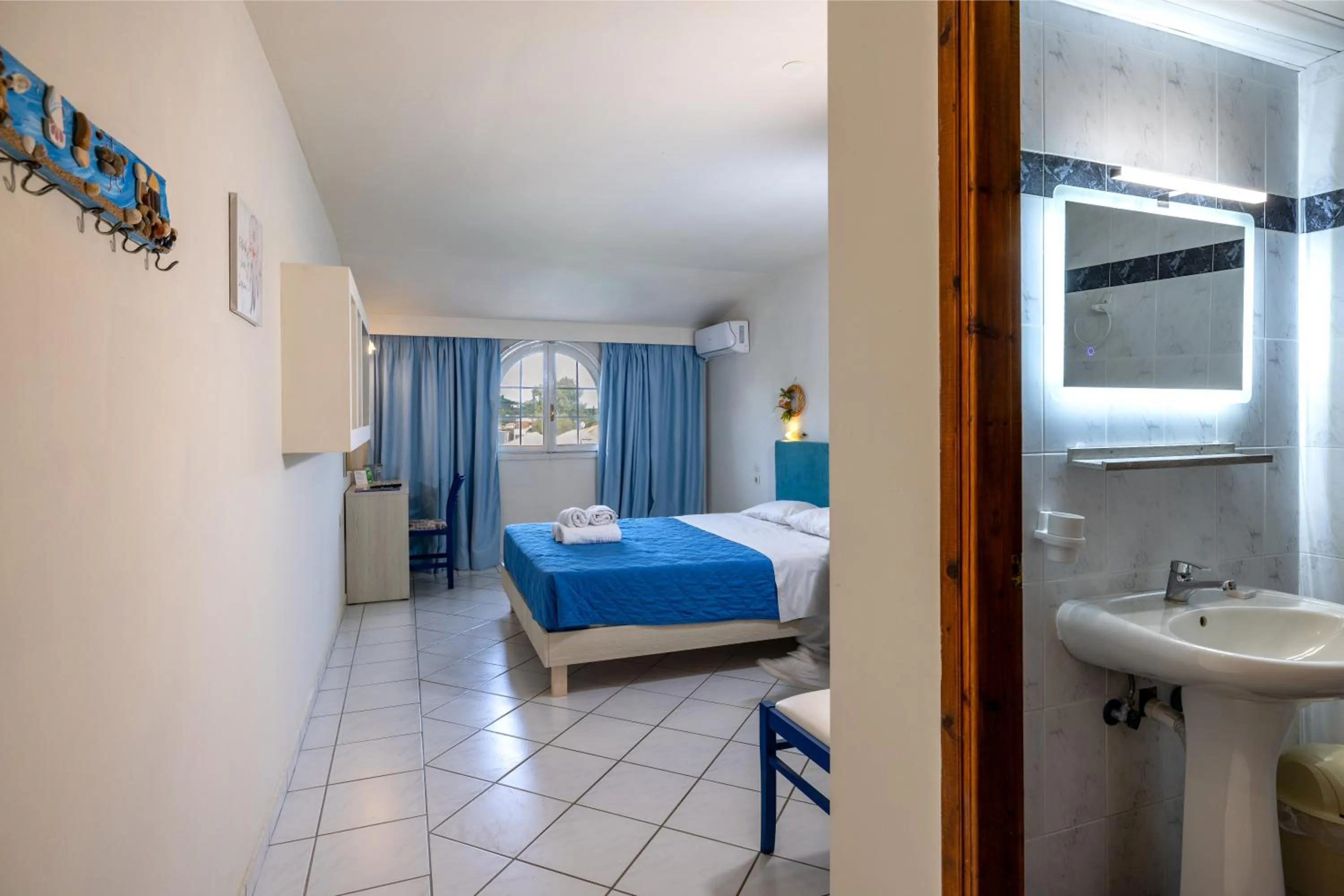 Bed in Porto Koukla Beach