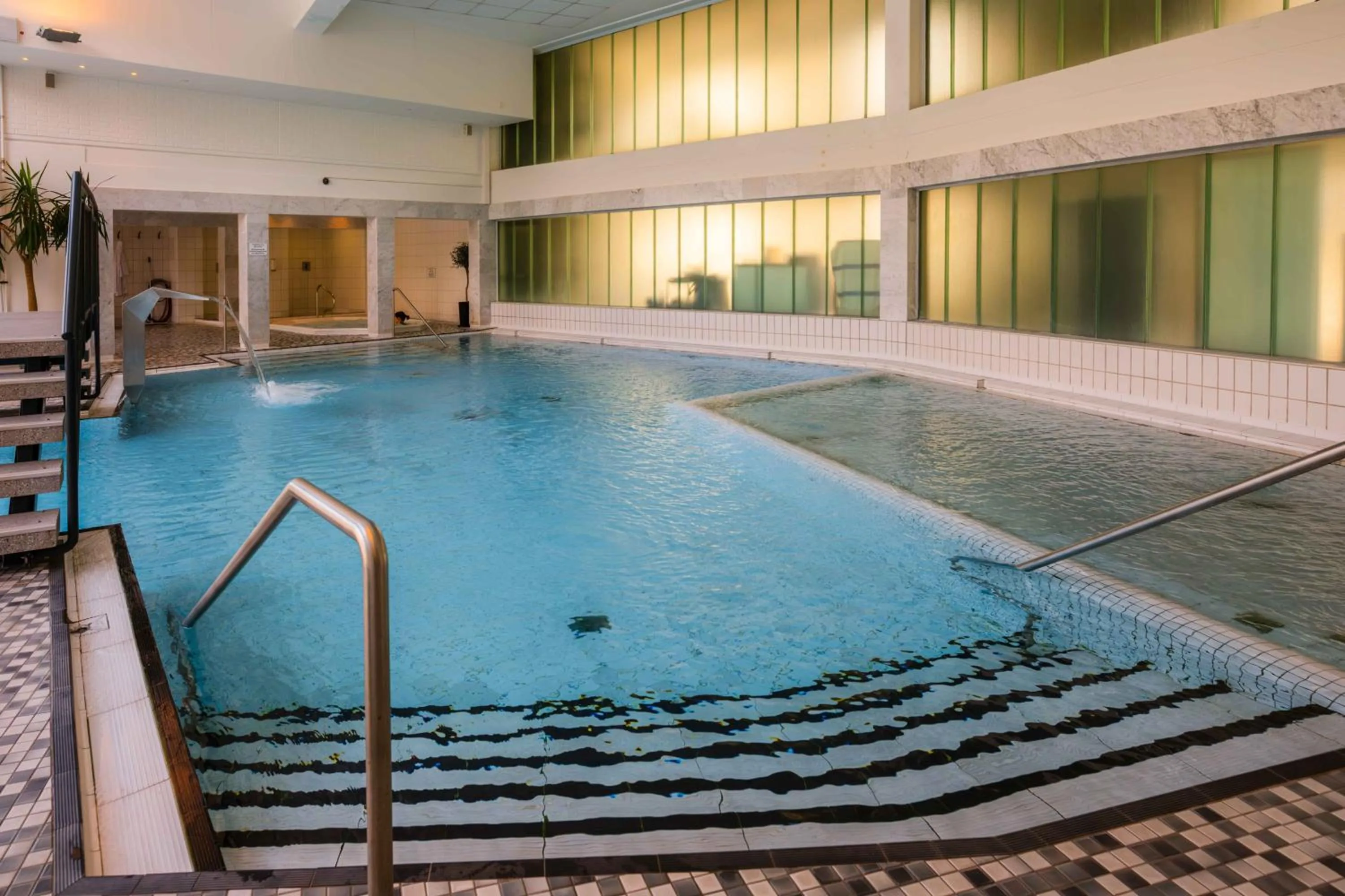 Swimming pool in Hotel des Nordens Flensburg Wellness & Spa