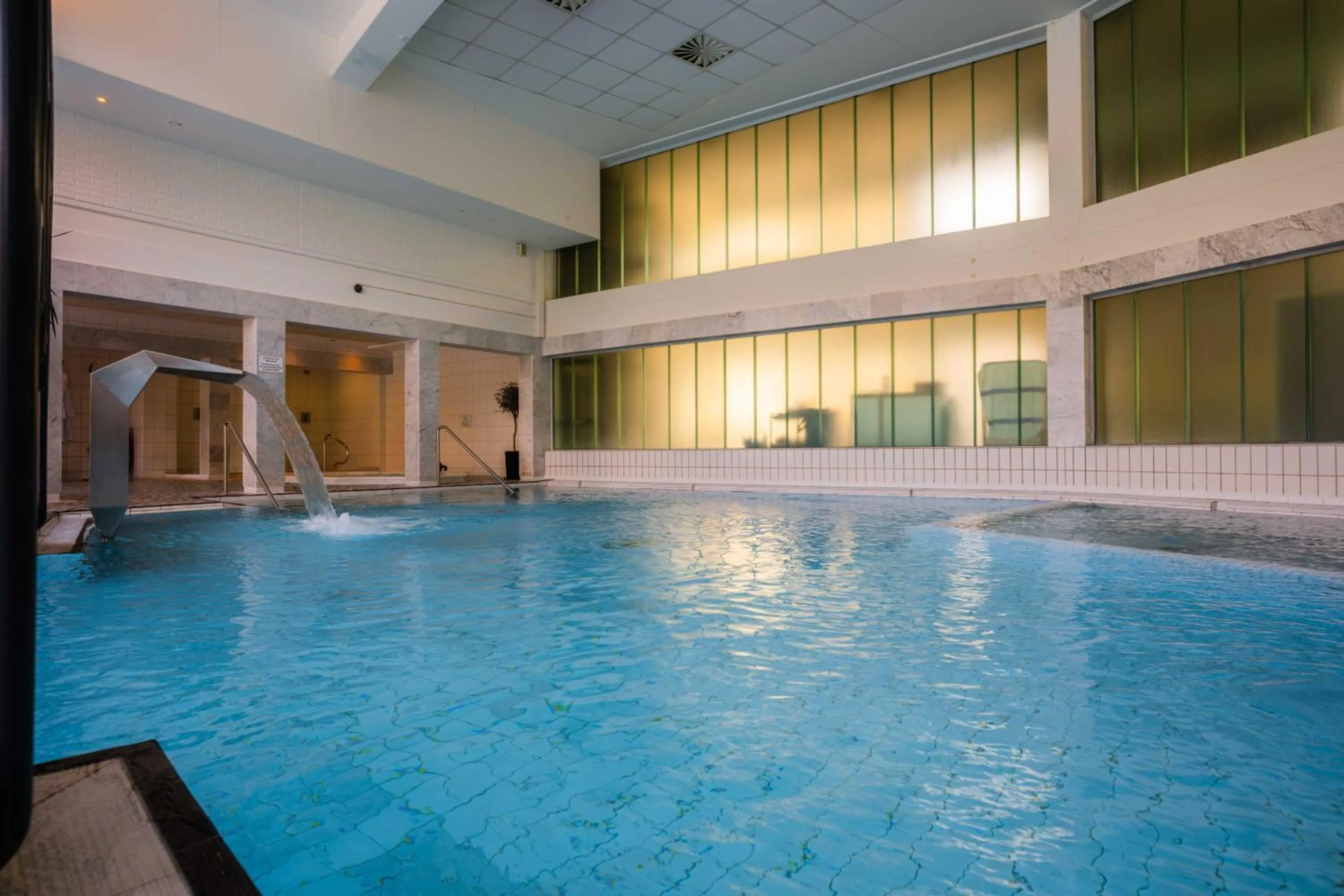 Swimming pool in Hotel des Nordens Flensburg Wellness & Spa