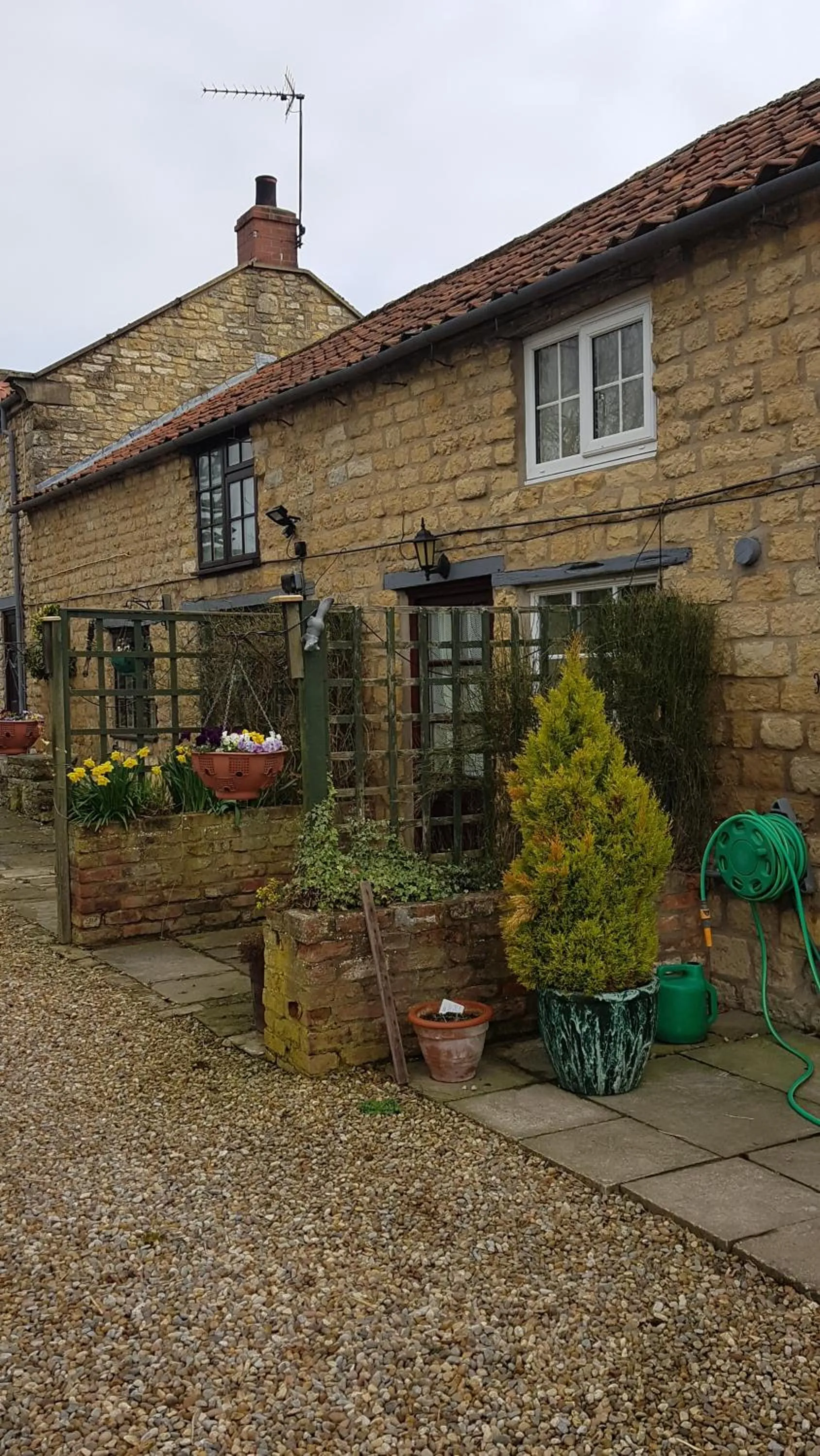 Property building in Sands Farm Cottages