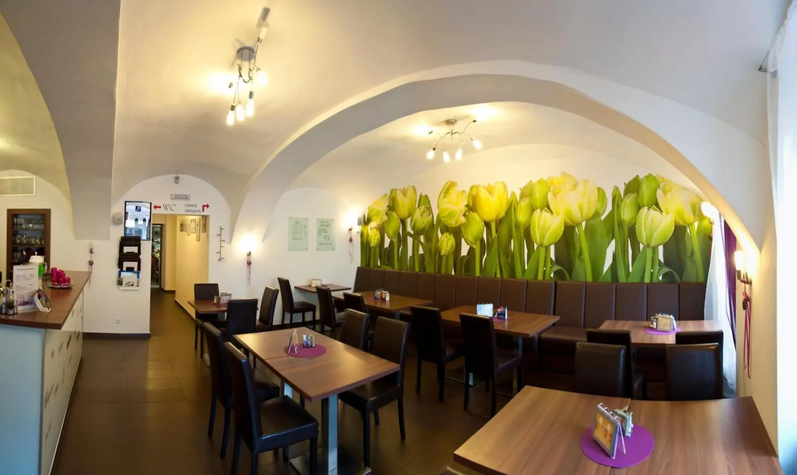 Restaurant/places to eat in Hotel Berger