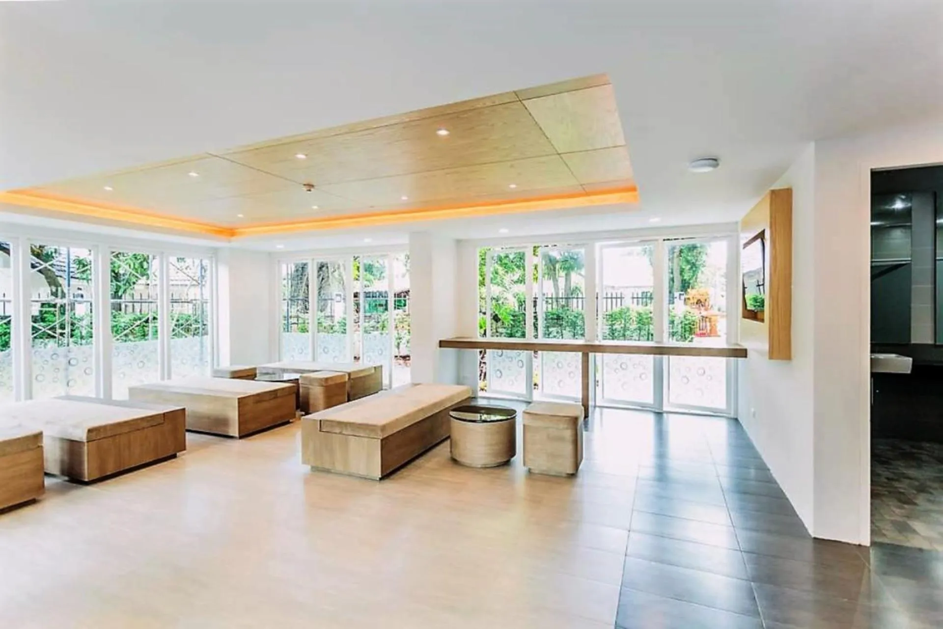 Ozone Condotel Kata Beach by PHR