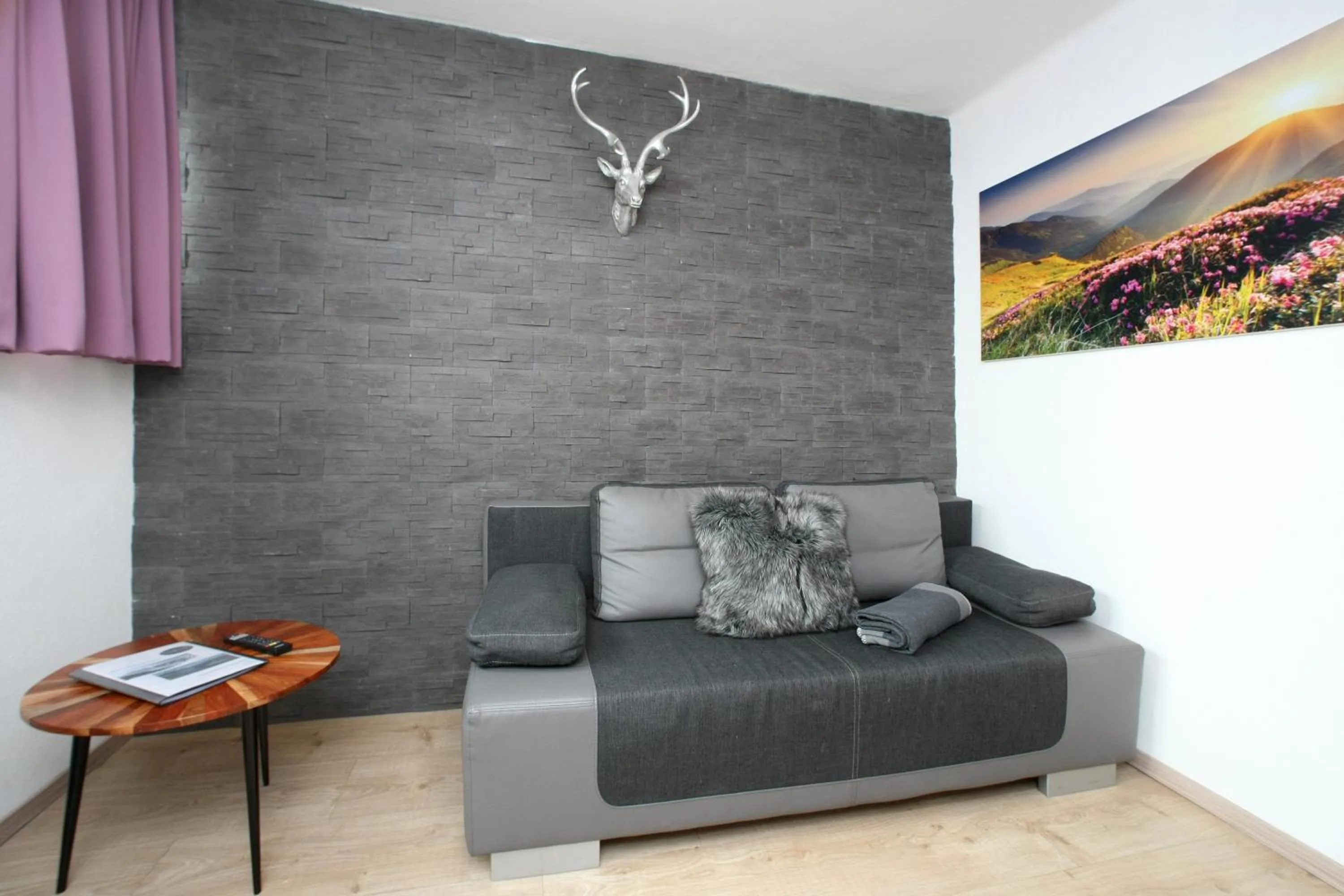 Lake and Cityhotel Edelweiss - self Check in