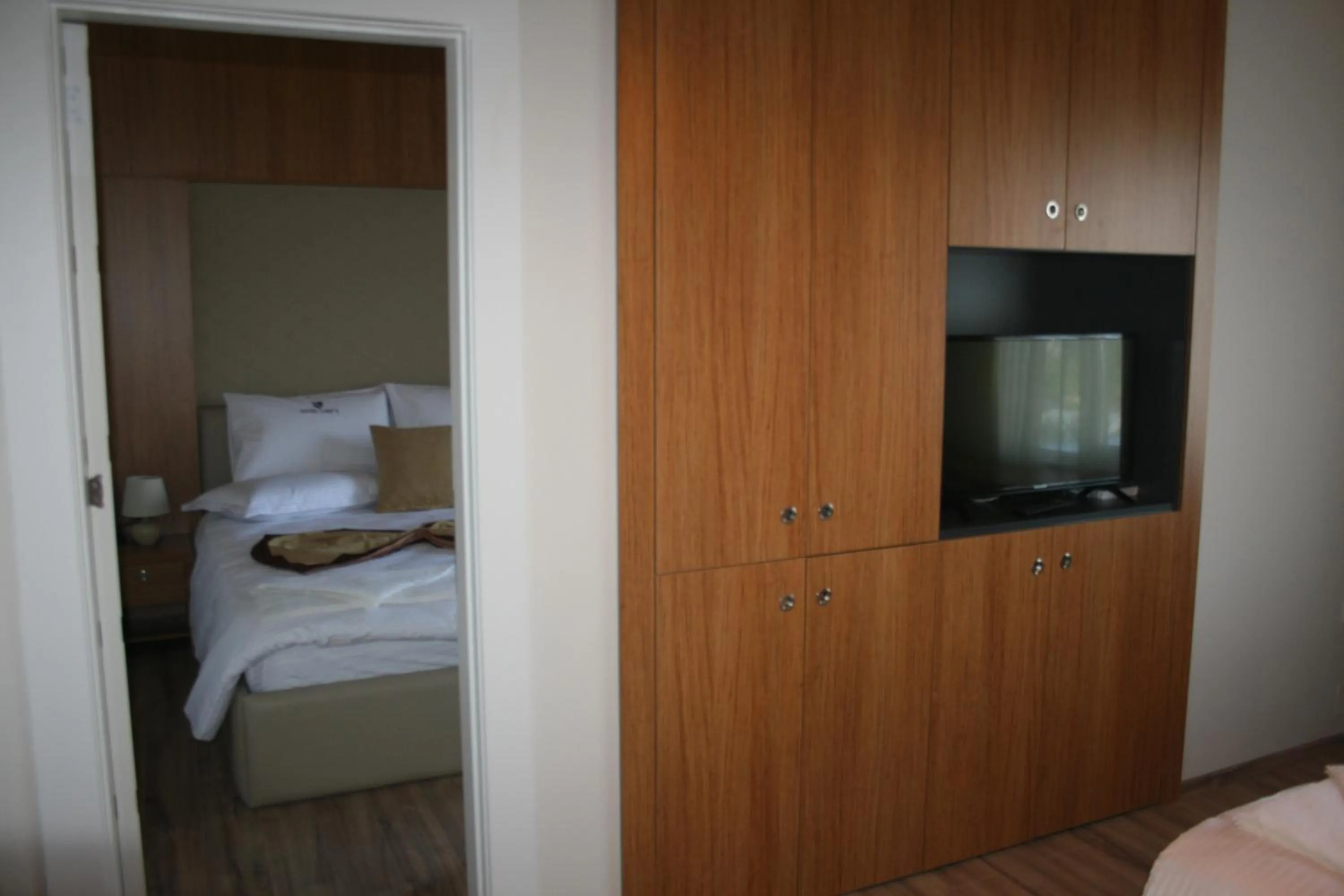 Communal lounge/ TV room in Hotel LISS 2