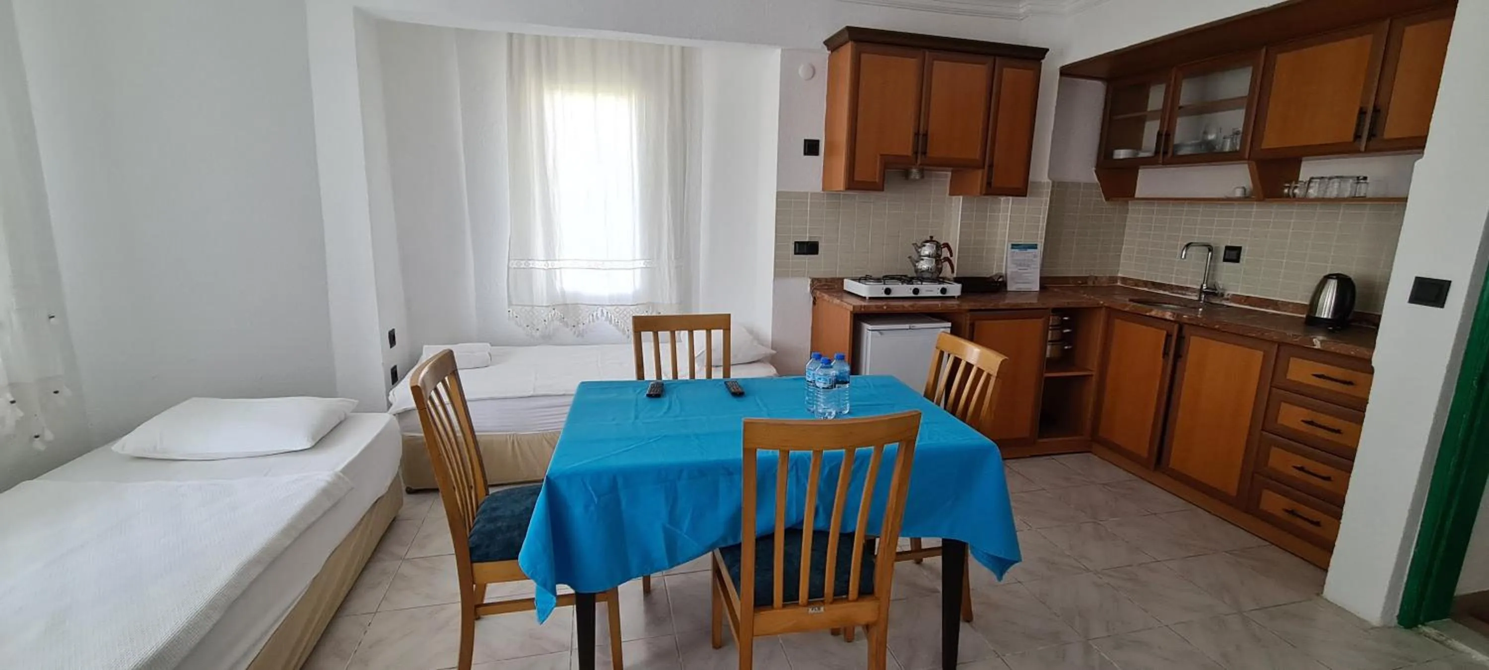 Bed in California Apart Otel