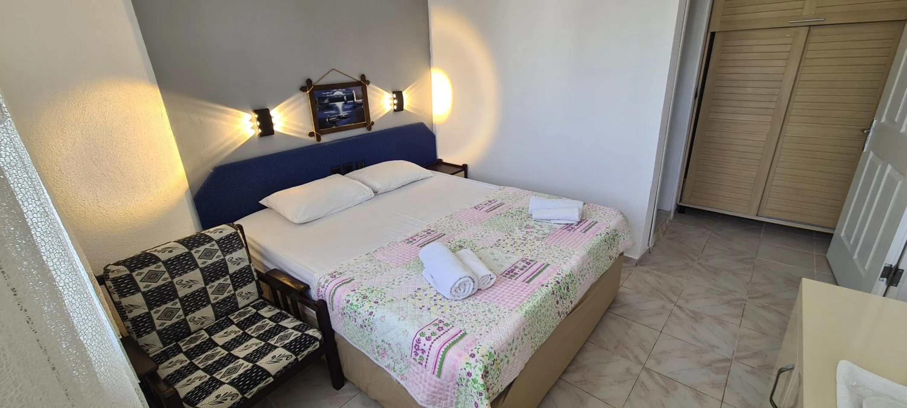 Bed in California Apart Otel