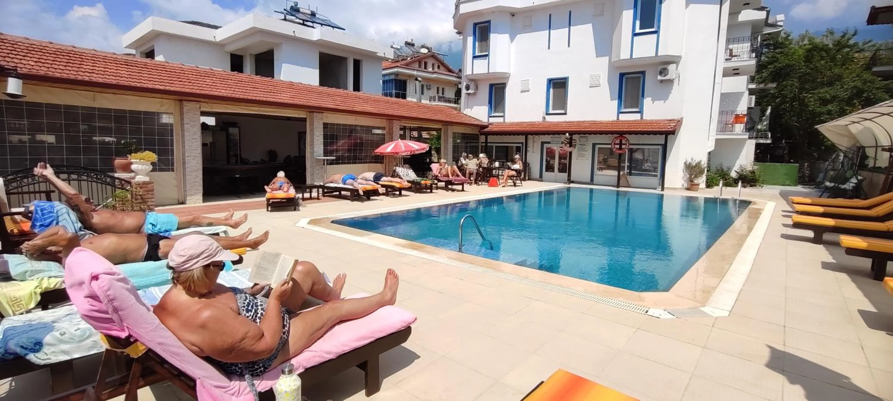 Property building in California Apart Otel